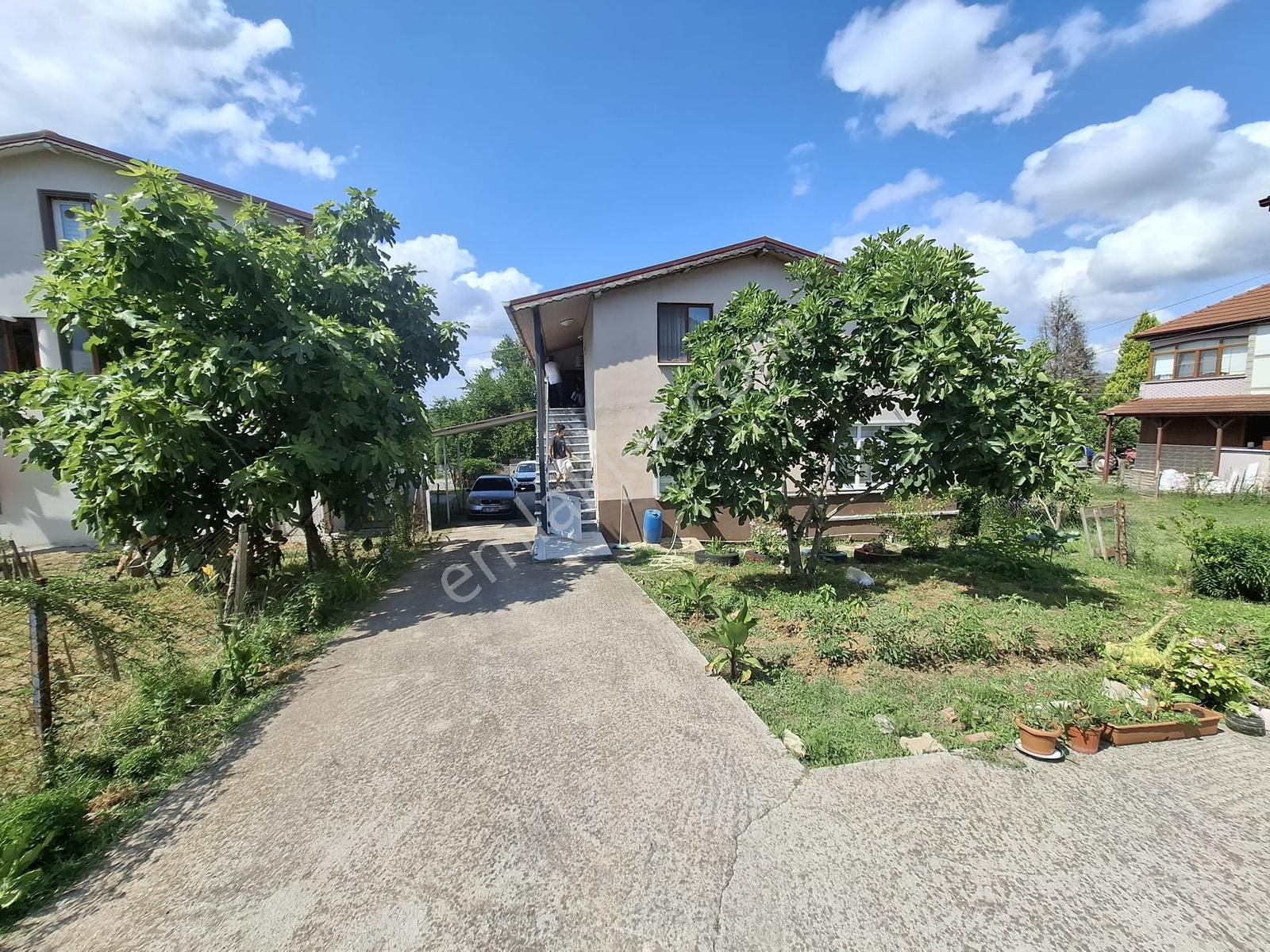 Değirmencikte 689 M2 Arsa İçerisinde 2 Katlı Müstakil Bina