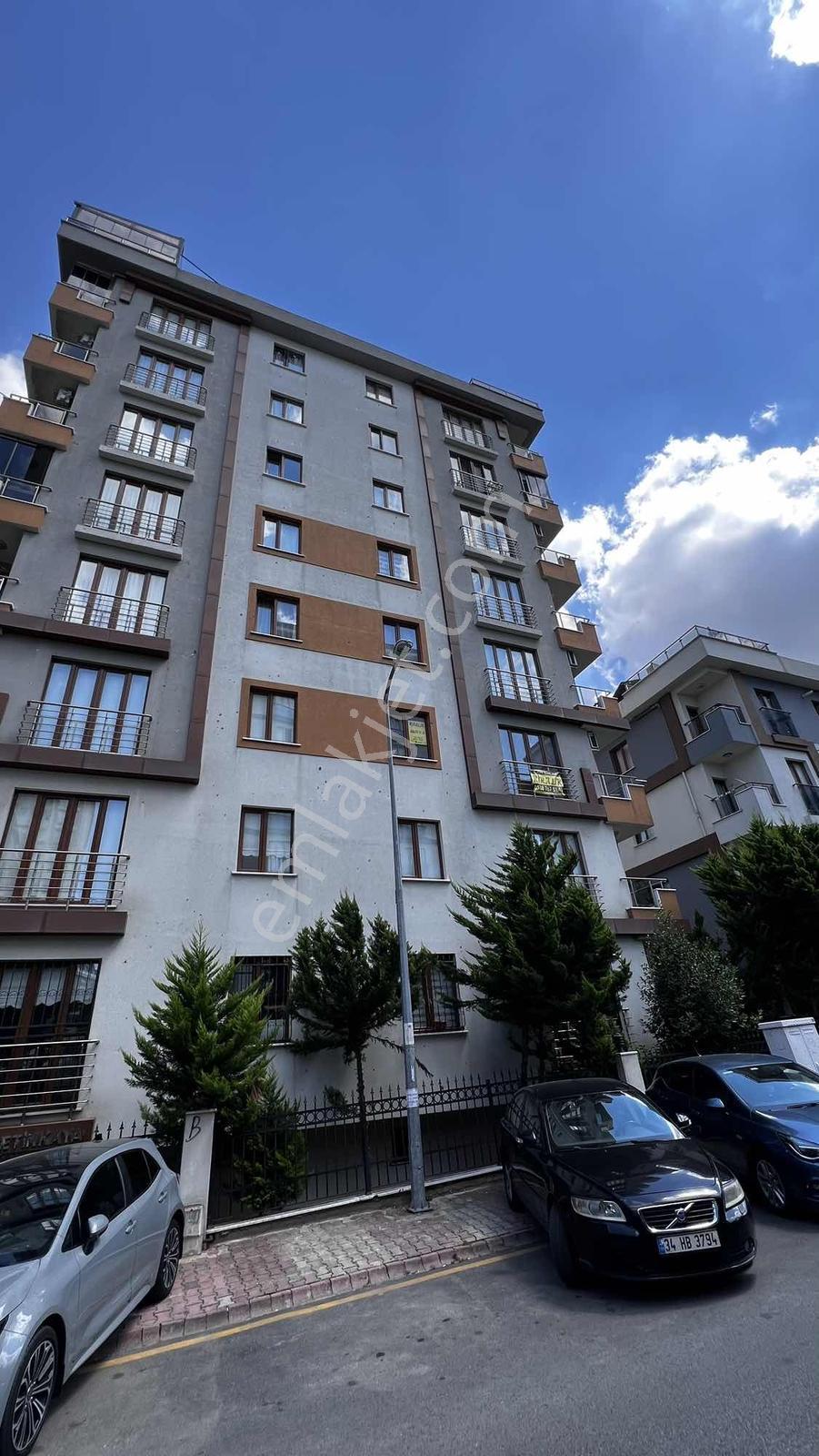 Can Emlaktan Geniş Daire