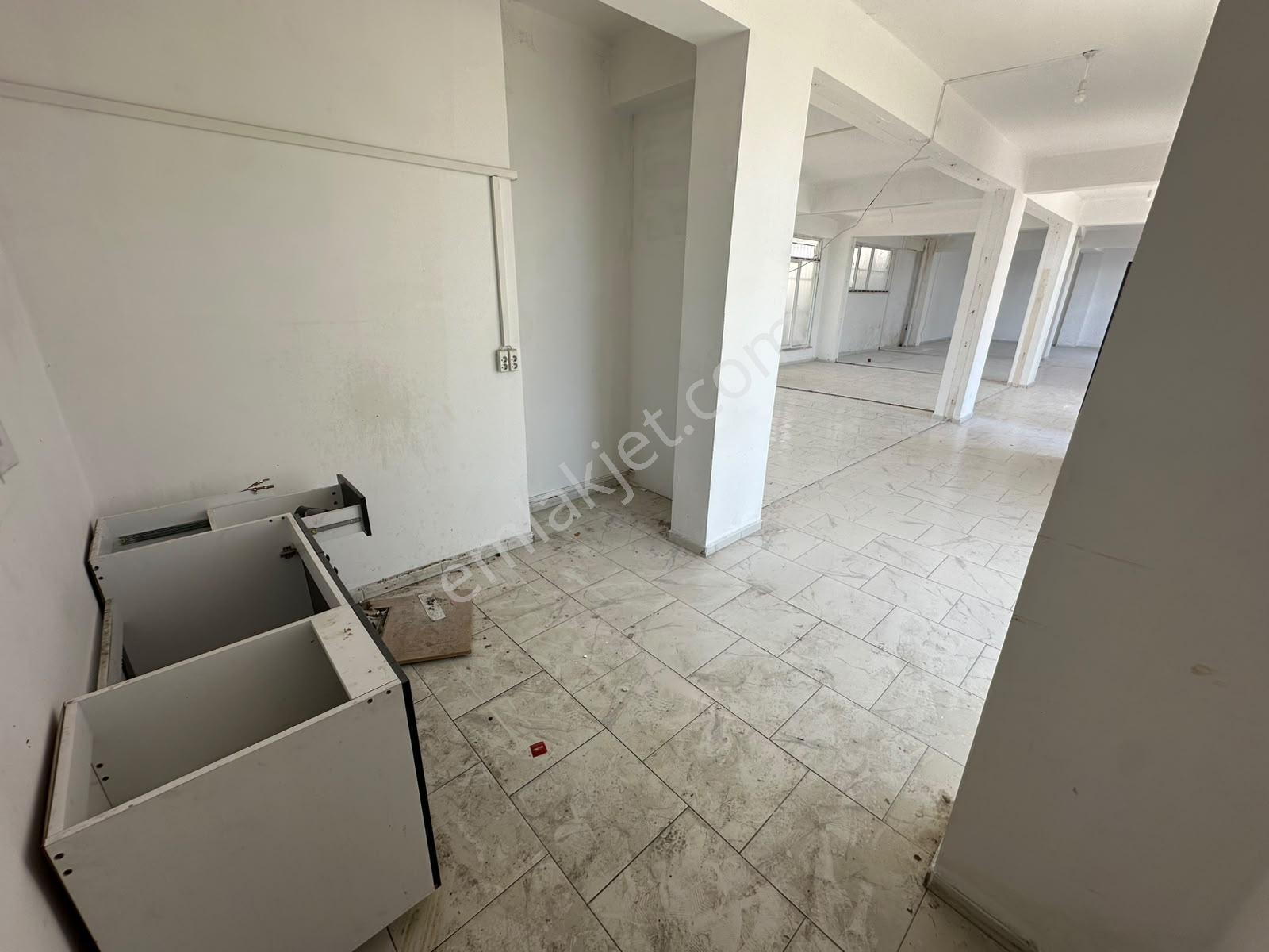 Vefa Group İnşaat'tan Farabi Caddesinde Satılık 500 M2 Dükkan - Görsel 6