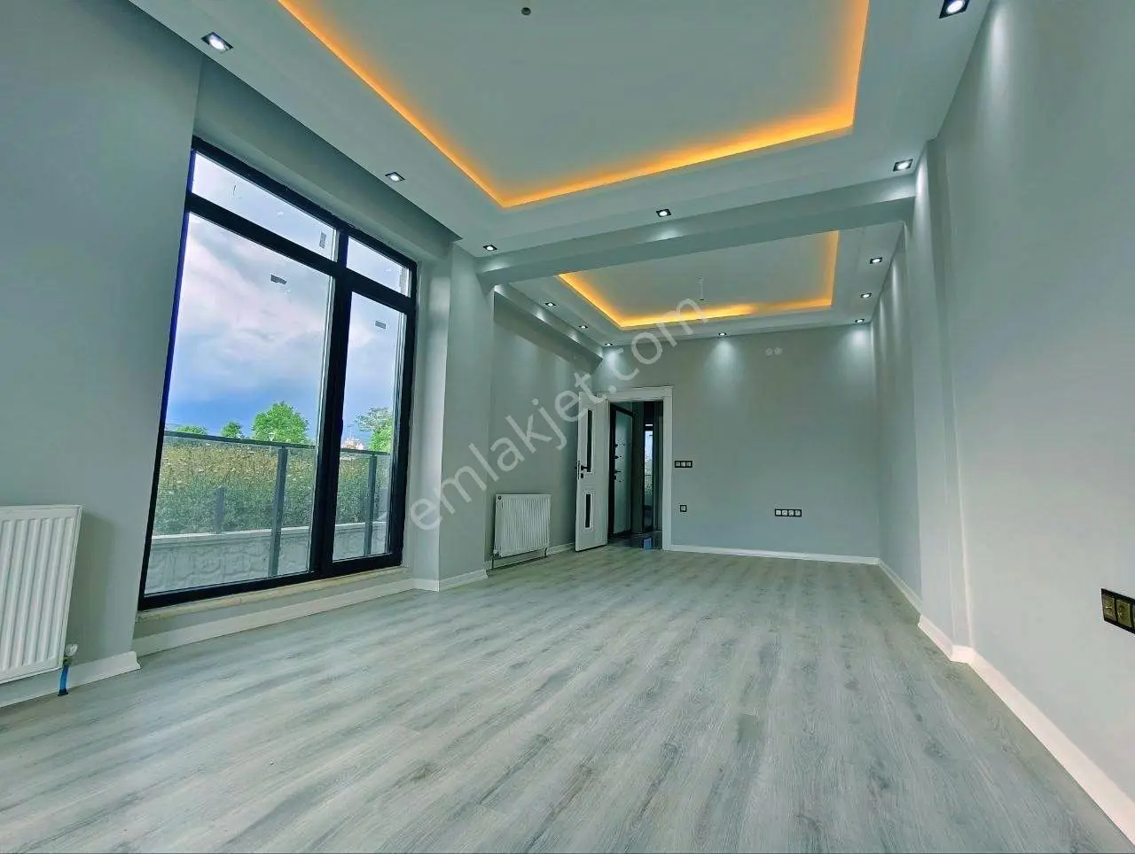 Uytundan Zeytinli'de Doğa Manzaralı Otoparklı 3+1 Lüks Villa - Görsel 3