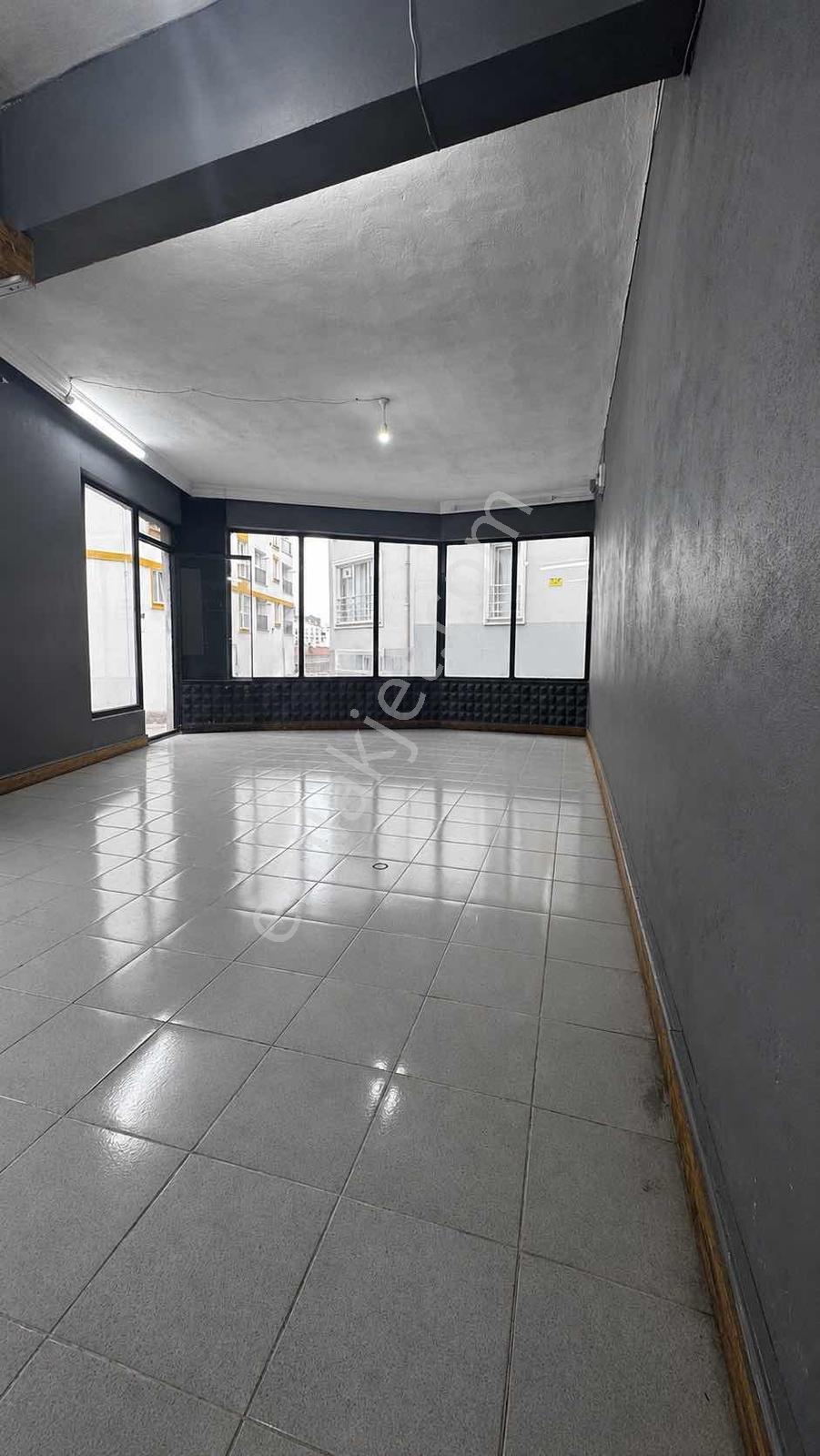 Görüklede Kiralık Dükkan Merkezi Konumda - Görsel 6