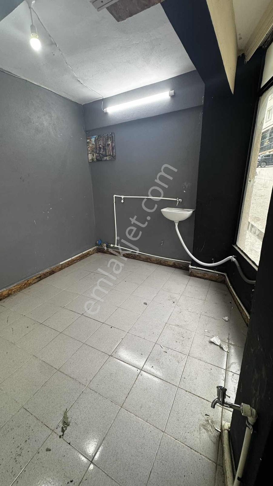 Görüklede Kiralık Dükkan Merkezi Konumda - Görsel 8