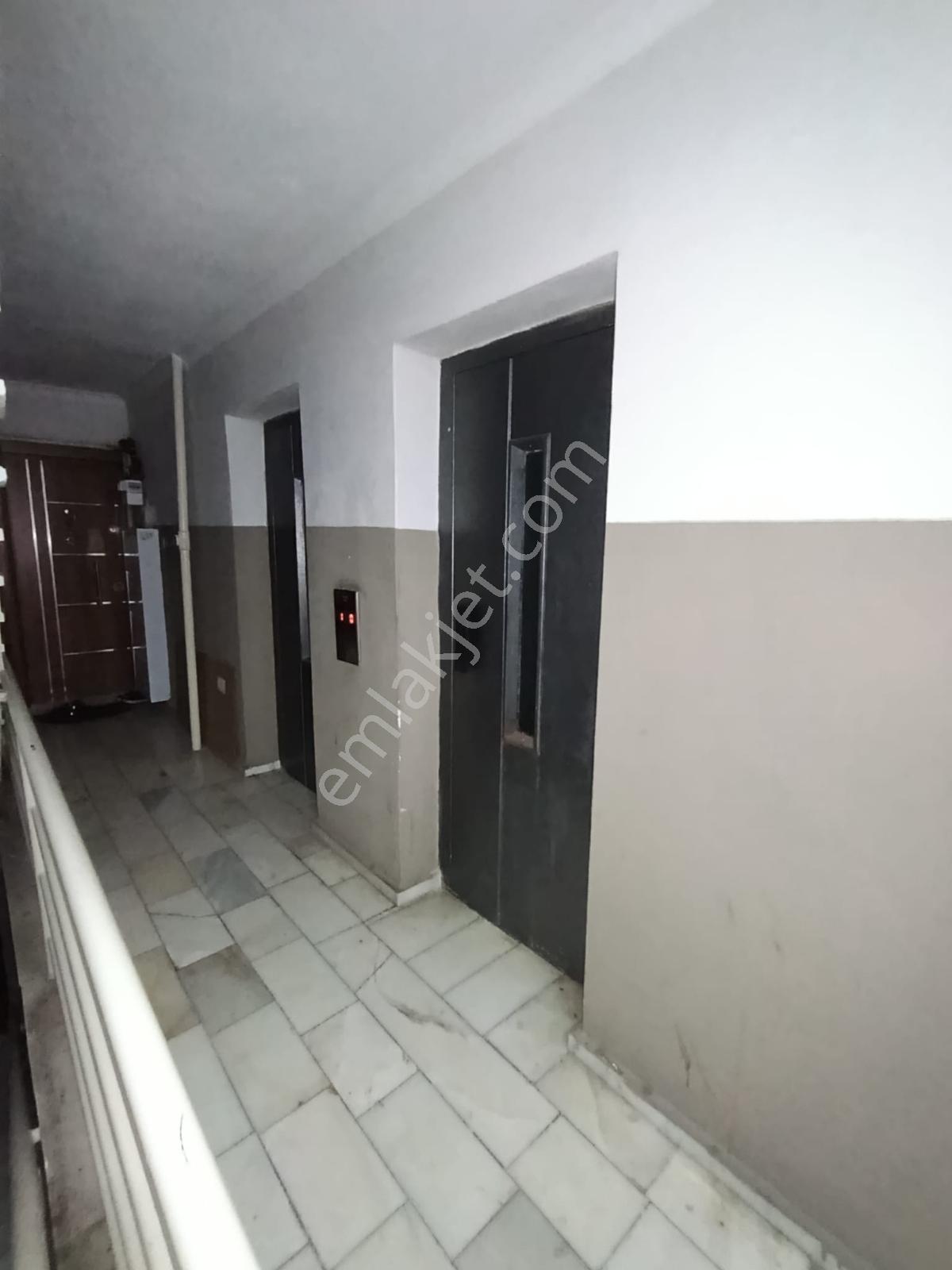 Buca Seyfi Demirsoy Hastanesi Yakını 3+1 Doğalgazlı Kiralık - Görsel 29