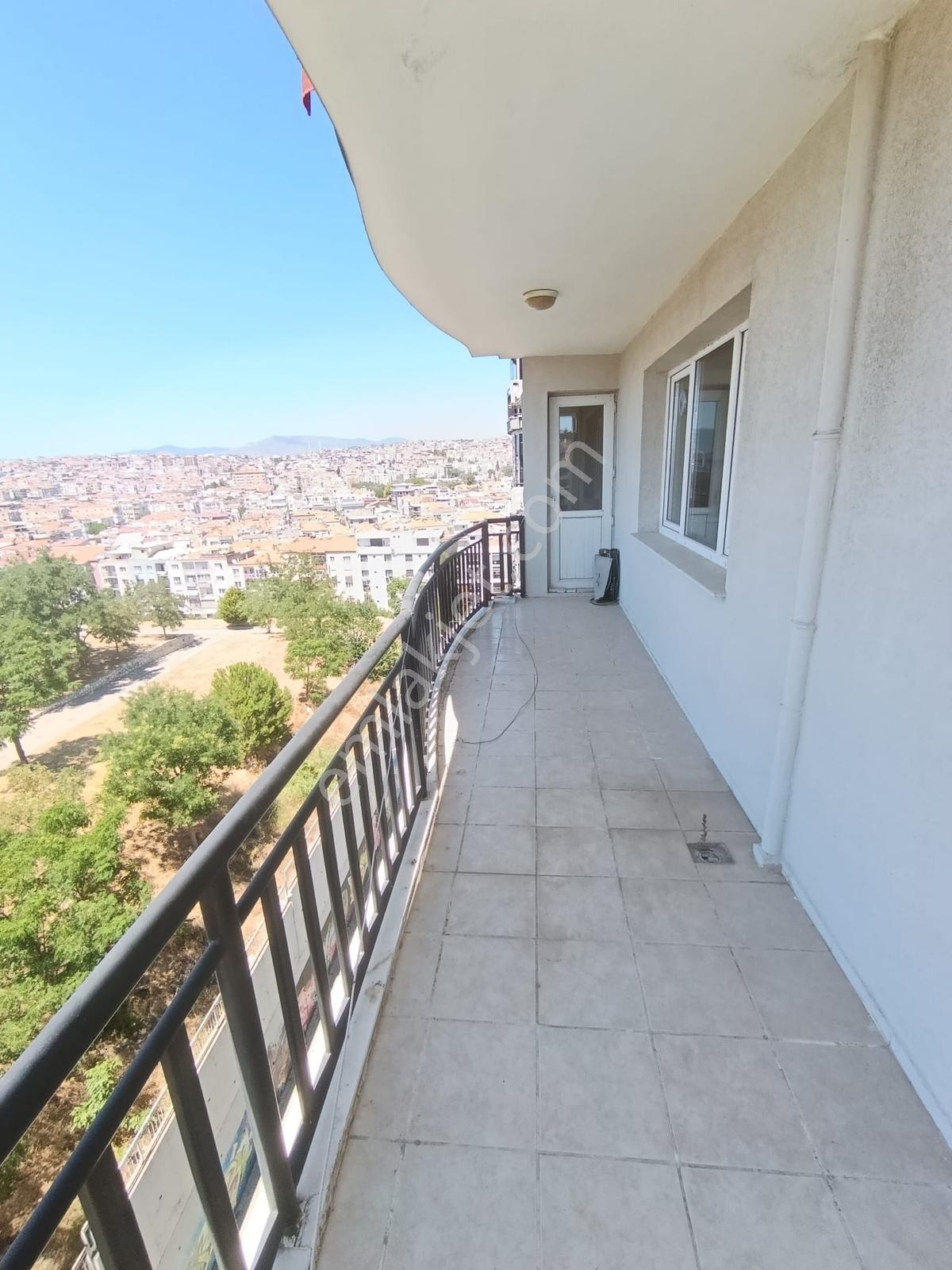 Buca Seyfi Demirsoy Hastanesi Yakını 3+1 Doğalgazlı Kiralık - Görsel 15