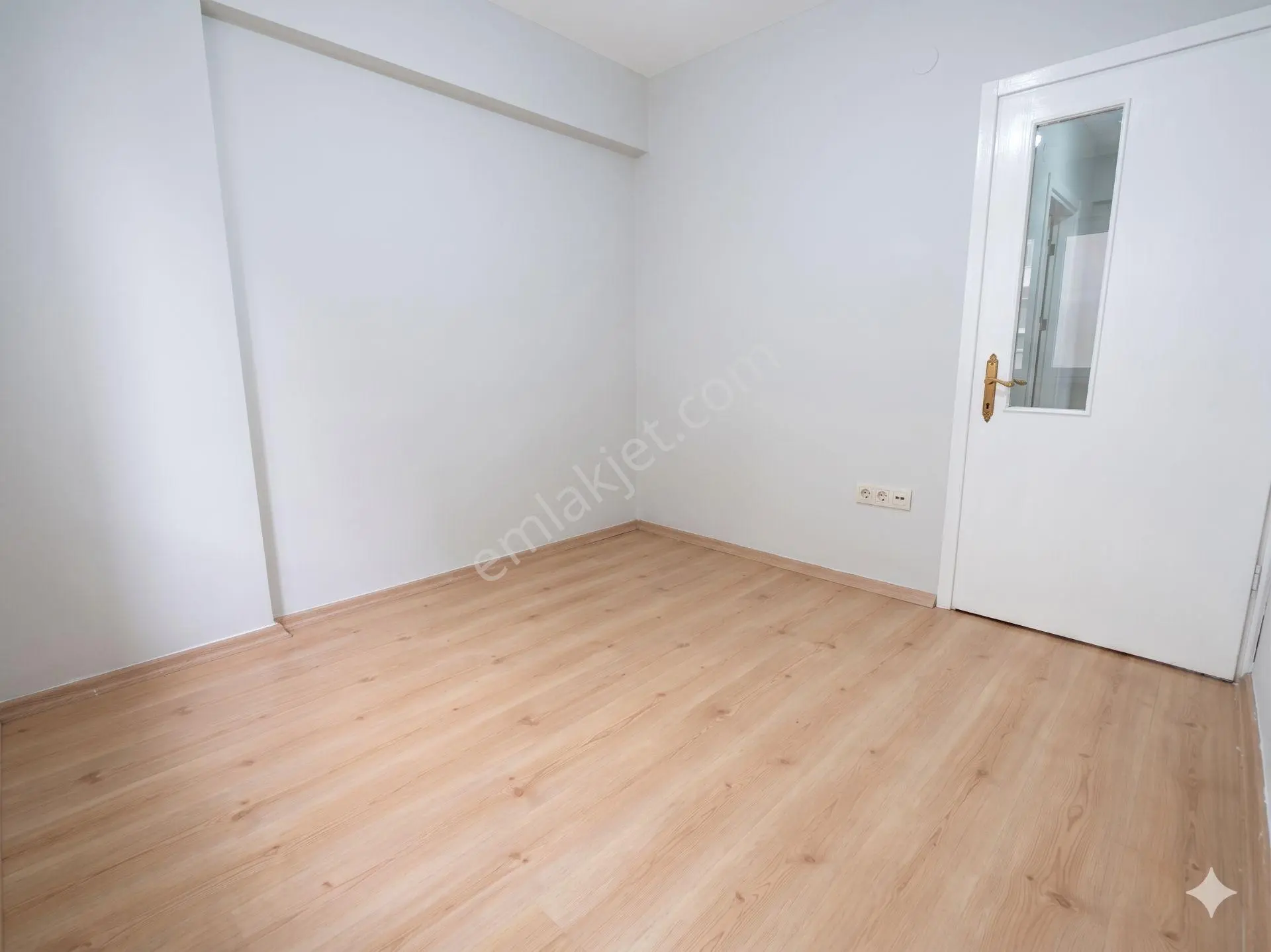 Aktif'ten Akçay'da Satılık Ön Cephe Arakat Full Yapılı Harika Konumlu 2+1 Daire - Görsel 5
