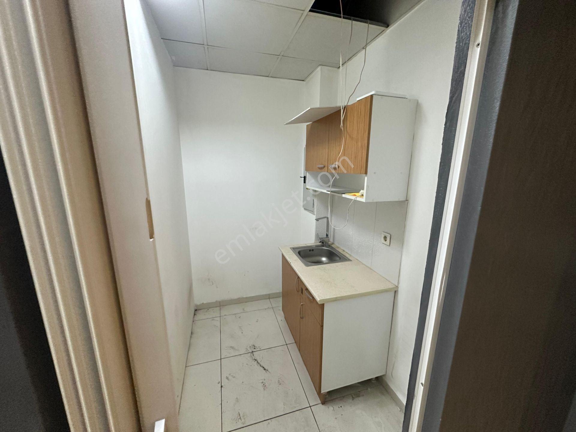 İstanbul Vizyonpark Ofis Plazalarında Kiralık Plaza Katı Ofisi 30 M2 - Görsel 17