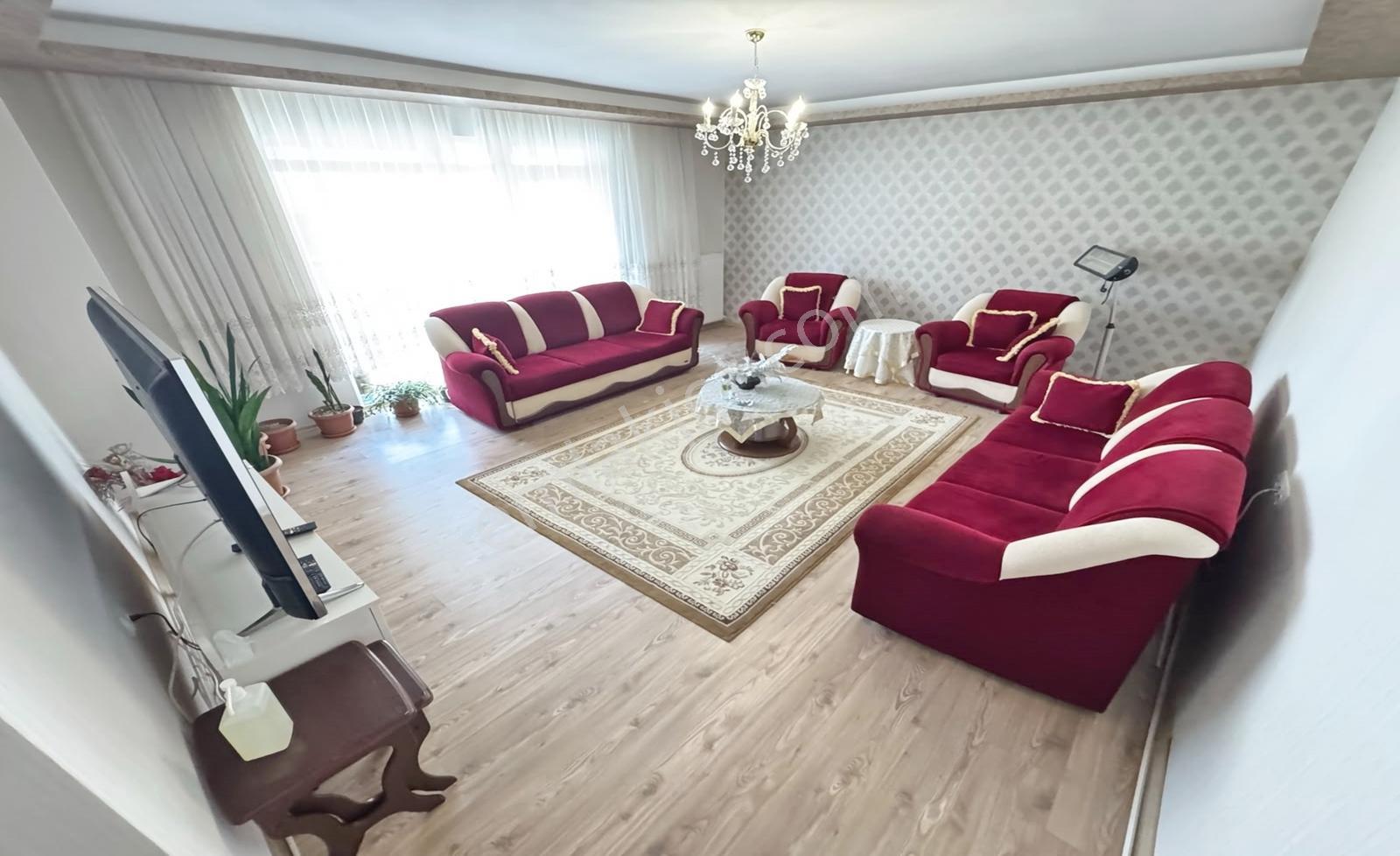 Kanuni Mahalle'sinde Site İçerisinde Geniş Ebeveyn Banyolu 3+1 - Görsel 12