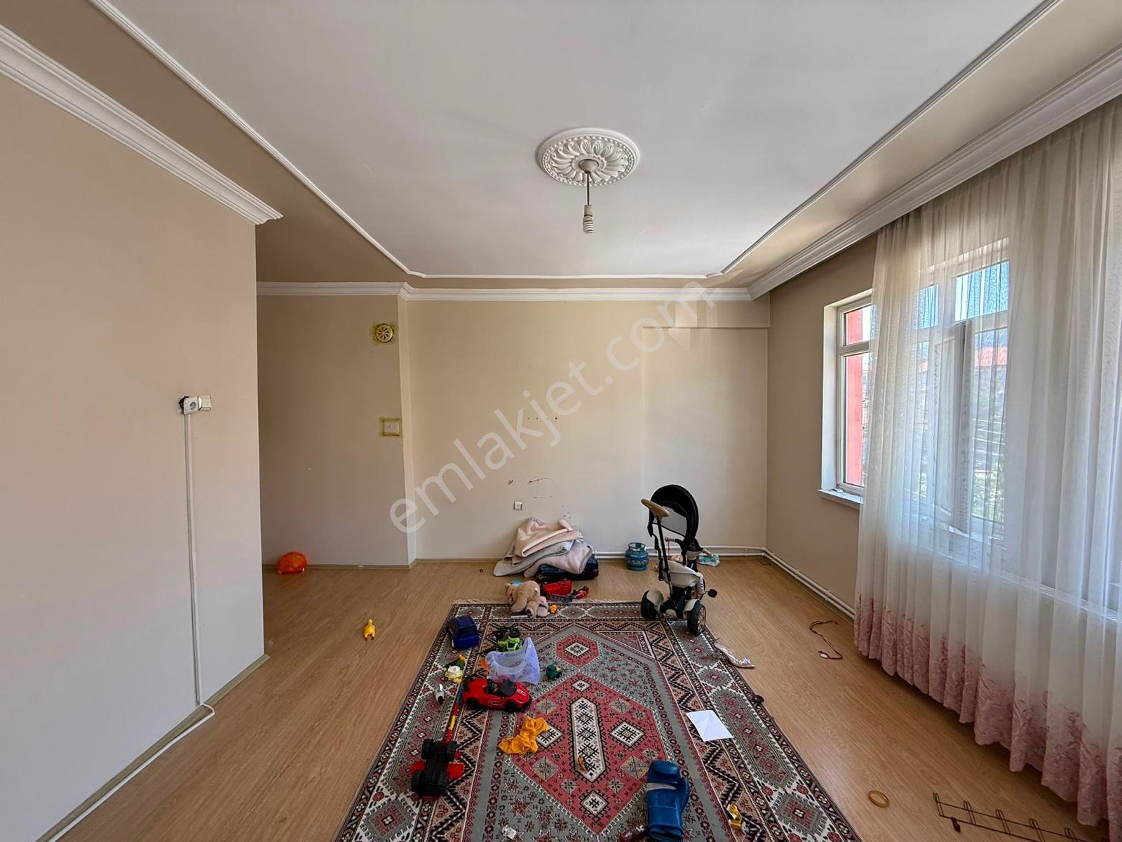 Akçay Emlak'tan Akşehir Altunkalem Mahallesi Altunpark Civarında Bakımlı Ara Kat Satılık 3+1 Daire - Görsel 11