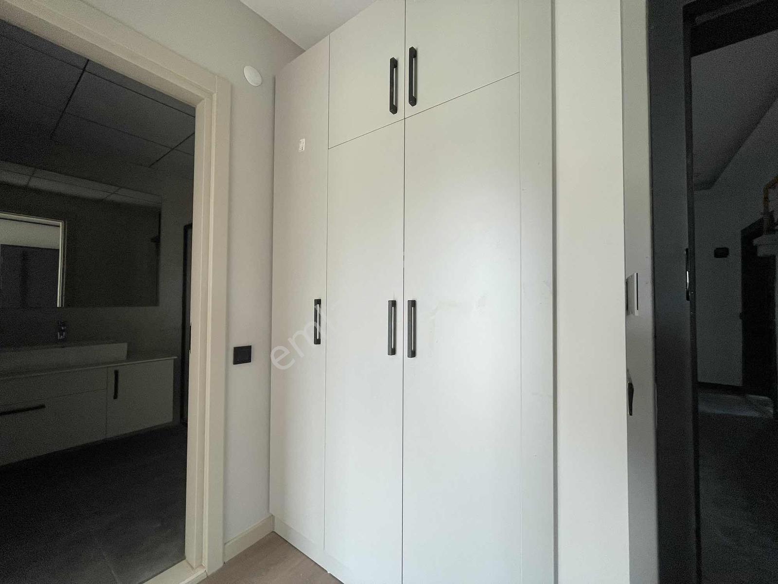 Çakırlarda Denize Yakın Havuzlu Lüks 1+1 Satılık Daire! - Görsel 25