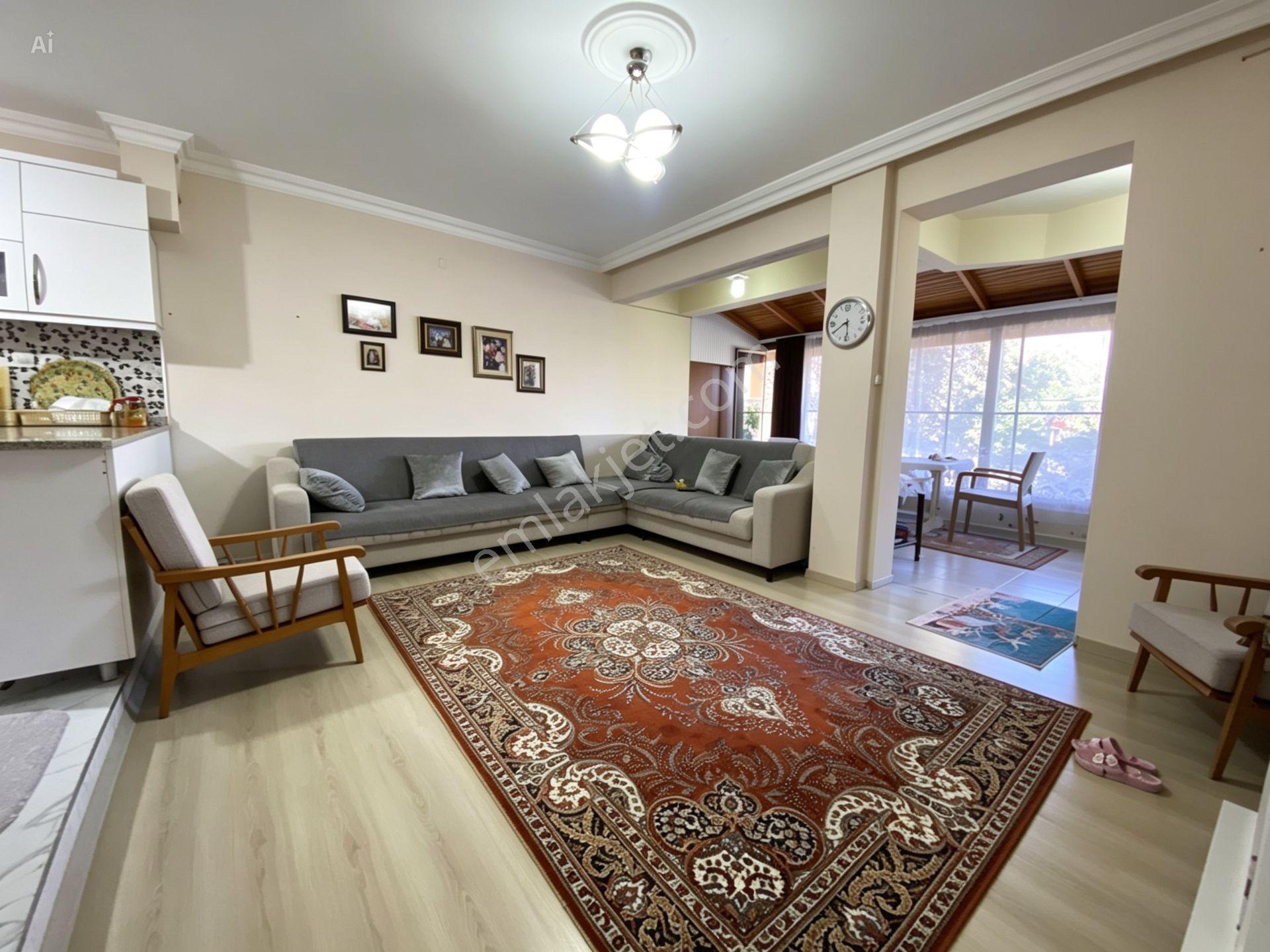 Altınoluk'da Denize 250 Metre Çift Bahçeli Müstakil Girişli Triplex Villa - Görsel 25