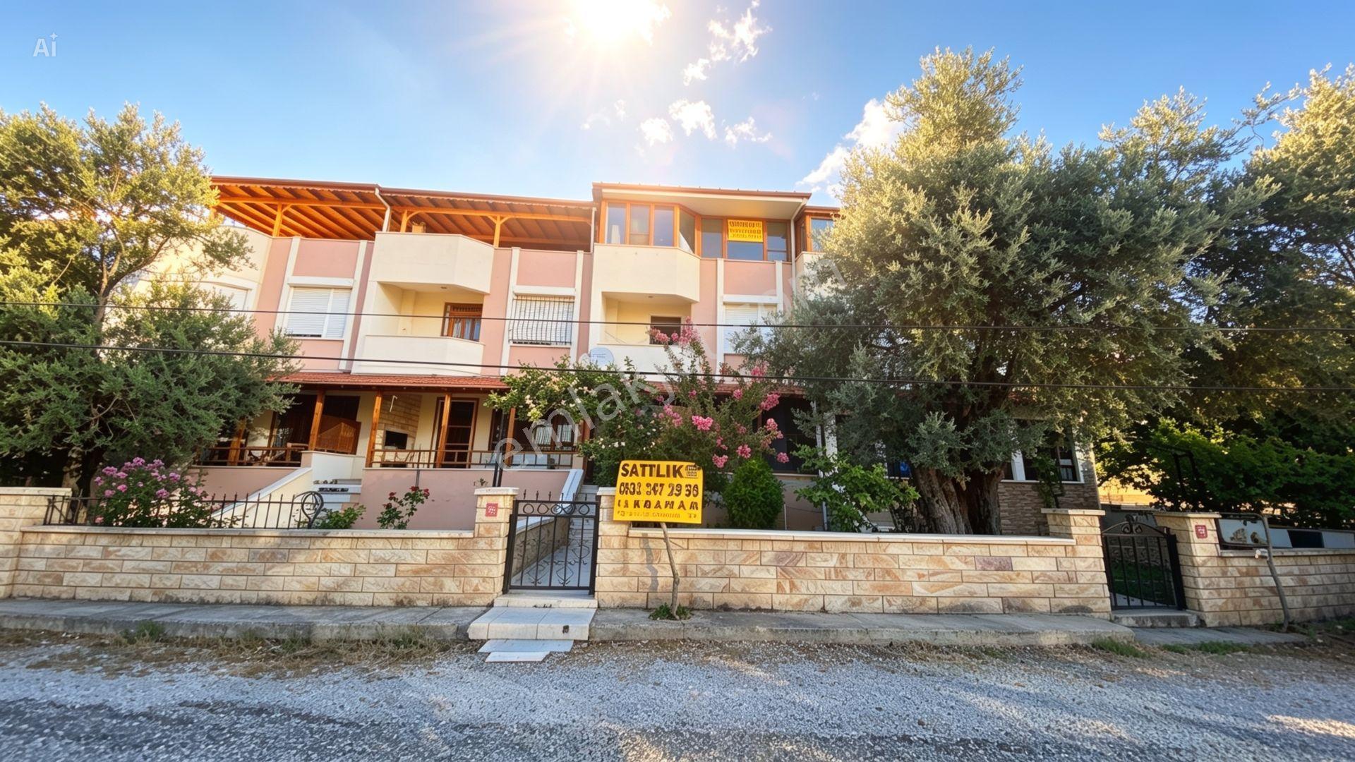Altınoluk'da Denize 250 Metre Çift Bahçeli Müstakil Girişli Triplex Villa - Görsel 7