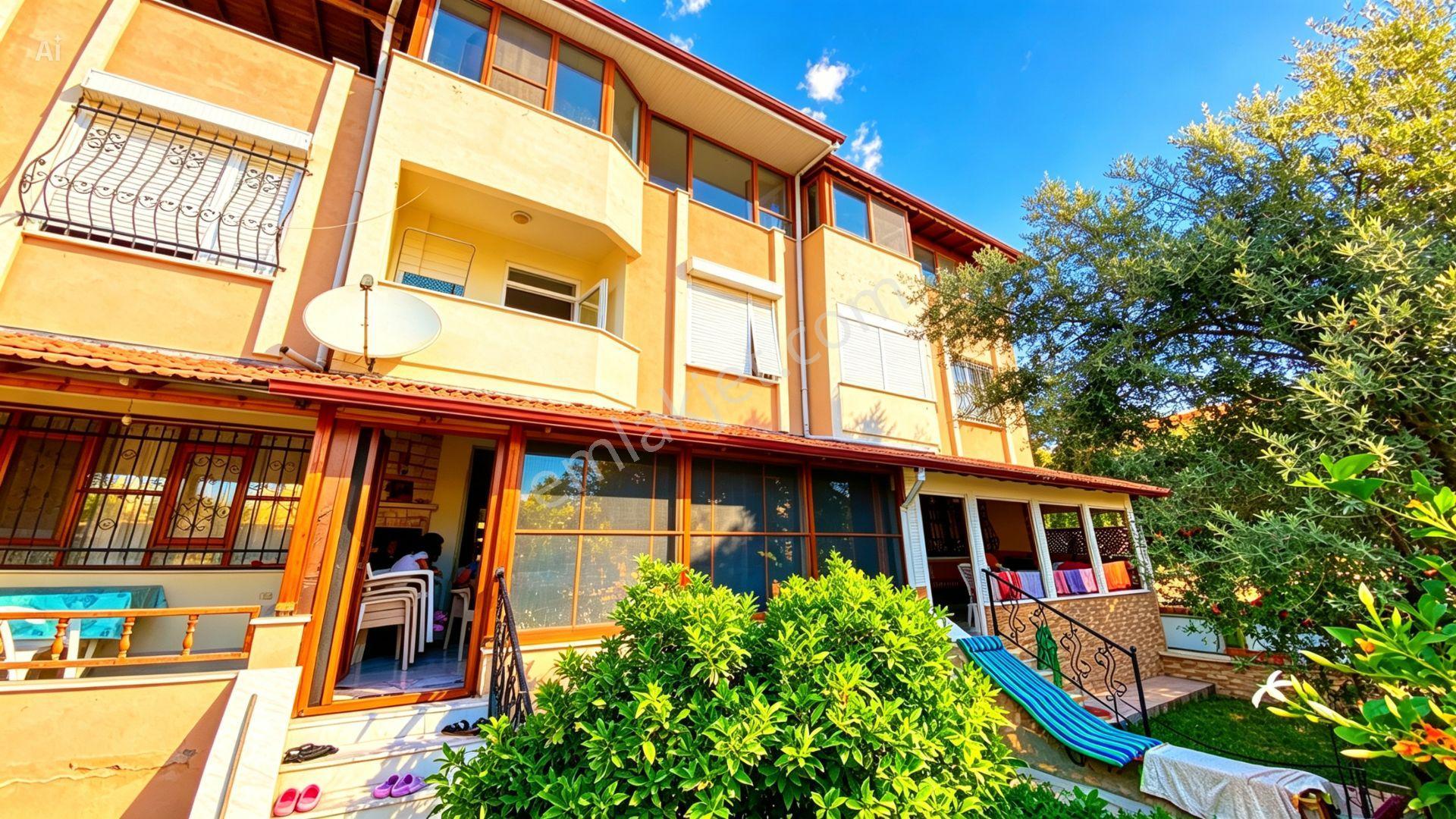 Altınoluk'da Denize 250 Metre Çift Bahçeli Müstakil Girişli Triplex Villa - Görsel 6