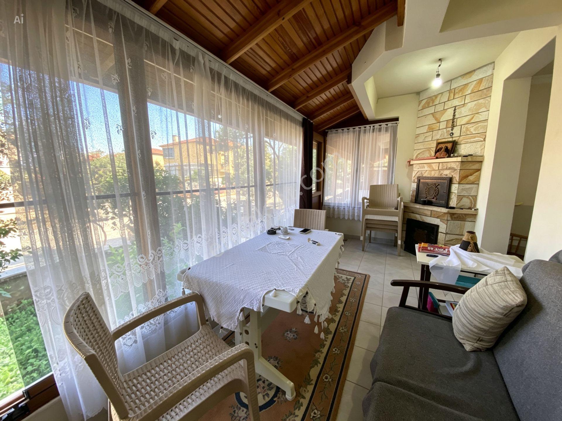 Altınoluk'da Denize 250 Metre Çift Bahçeli Müstakil Girişli Triplex Villa - Görsel 16