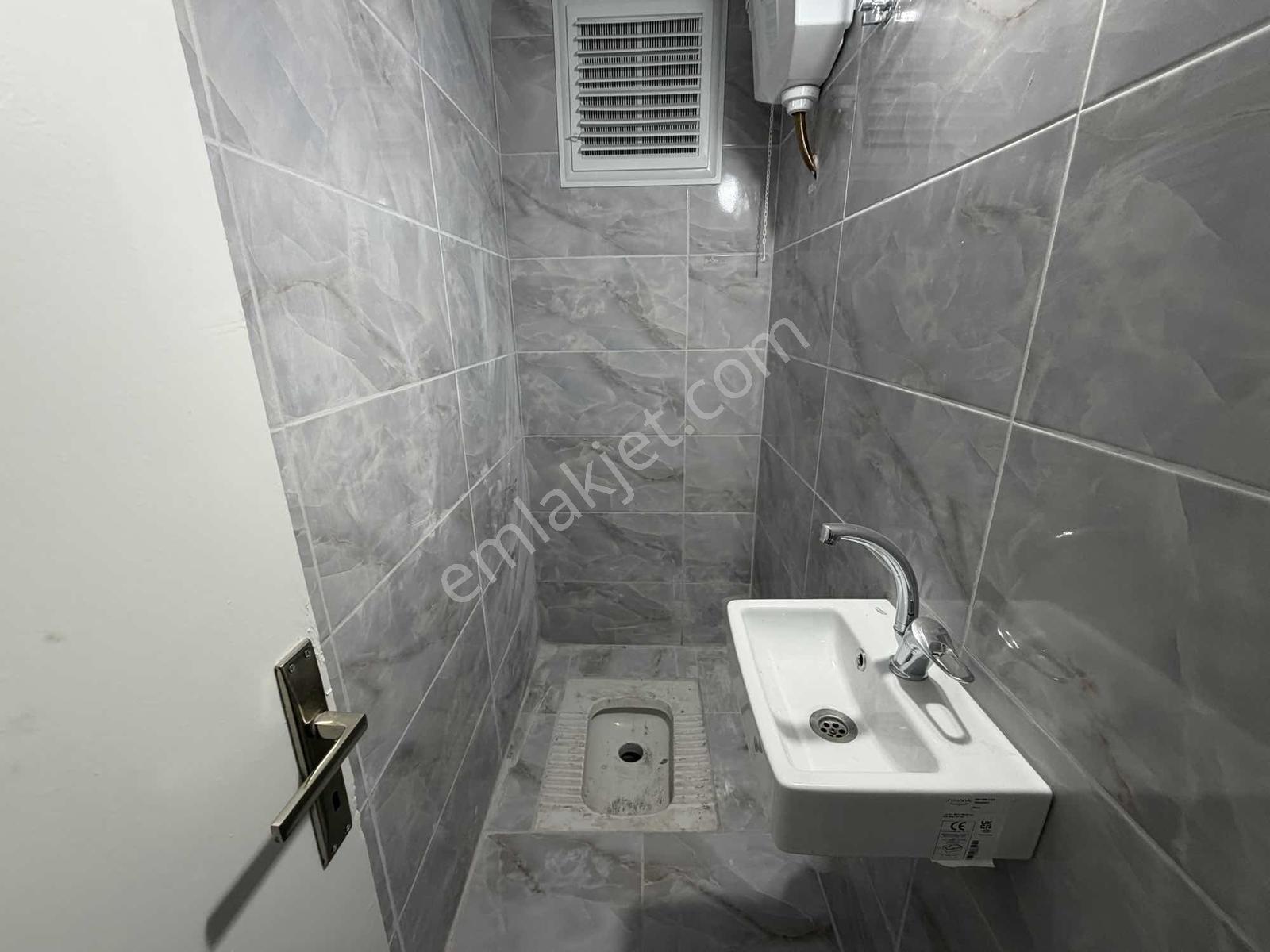 Karakaş'tan Merkez Çarşıda Komple Bina 2 Daire - Görsel 35