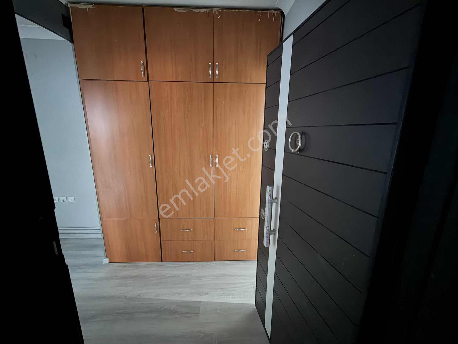 Karakaş'tan Merkez Çarşıda Komple Bina 2 Daire - Görsel 16