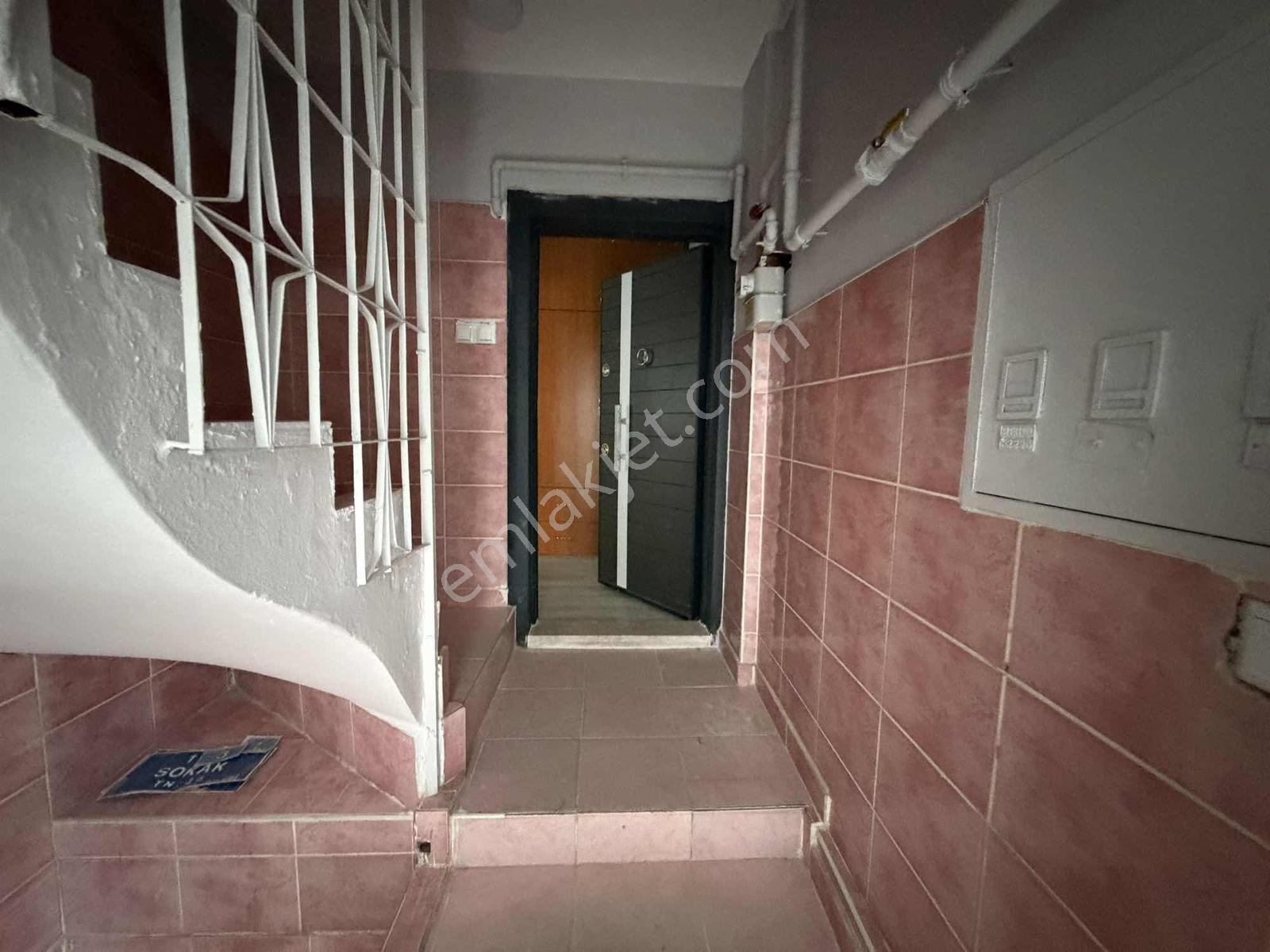 Karakaş'tan Merkez Çarşıda Komple Bina 2 Daire - Görsel 24