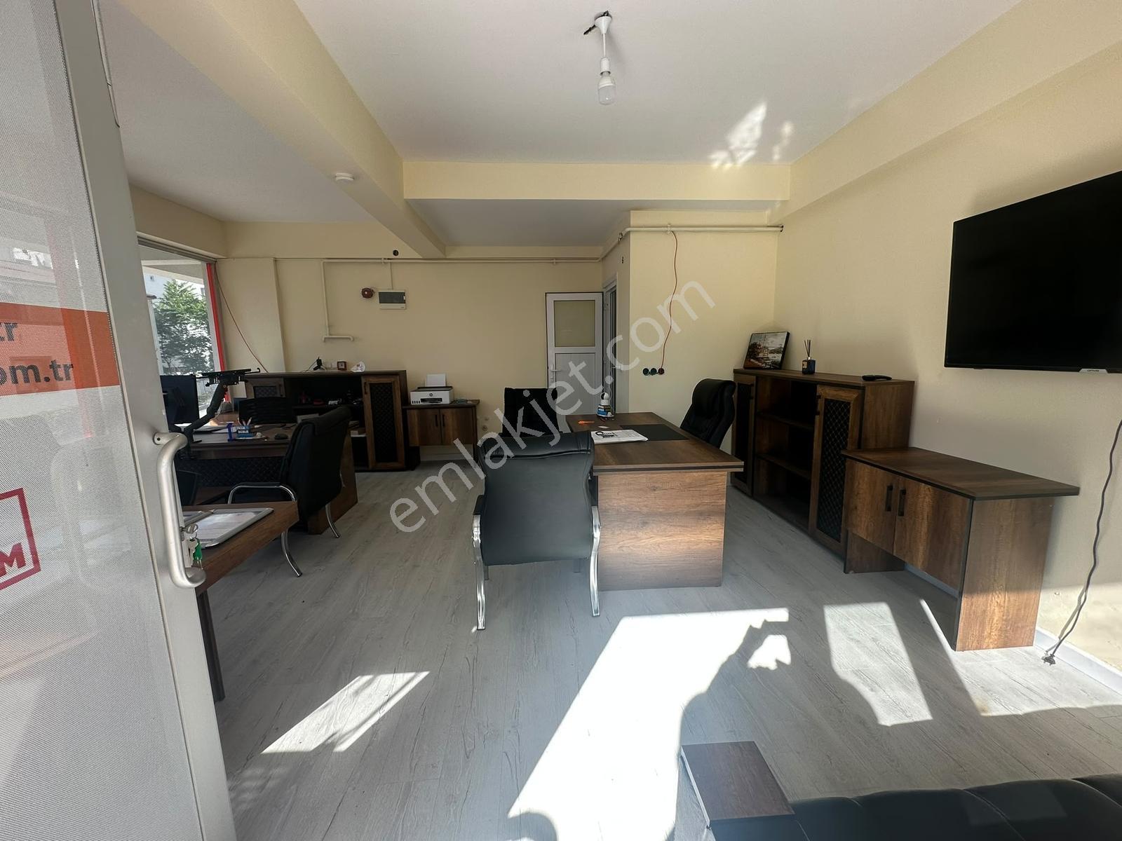 Çayırova İnönü Mah'de 250m² Geniş Kullanımlı Satılık İş Yeri - Görsel 5