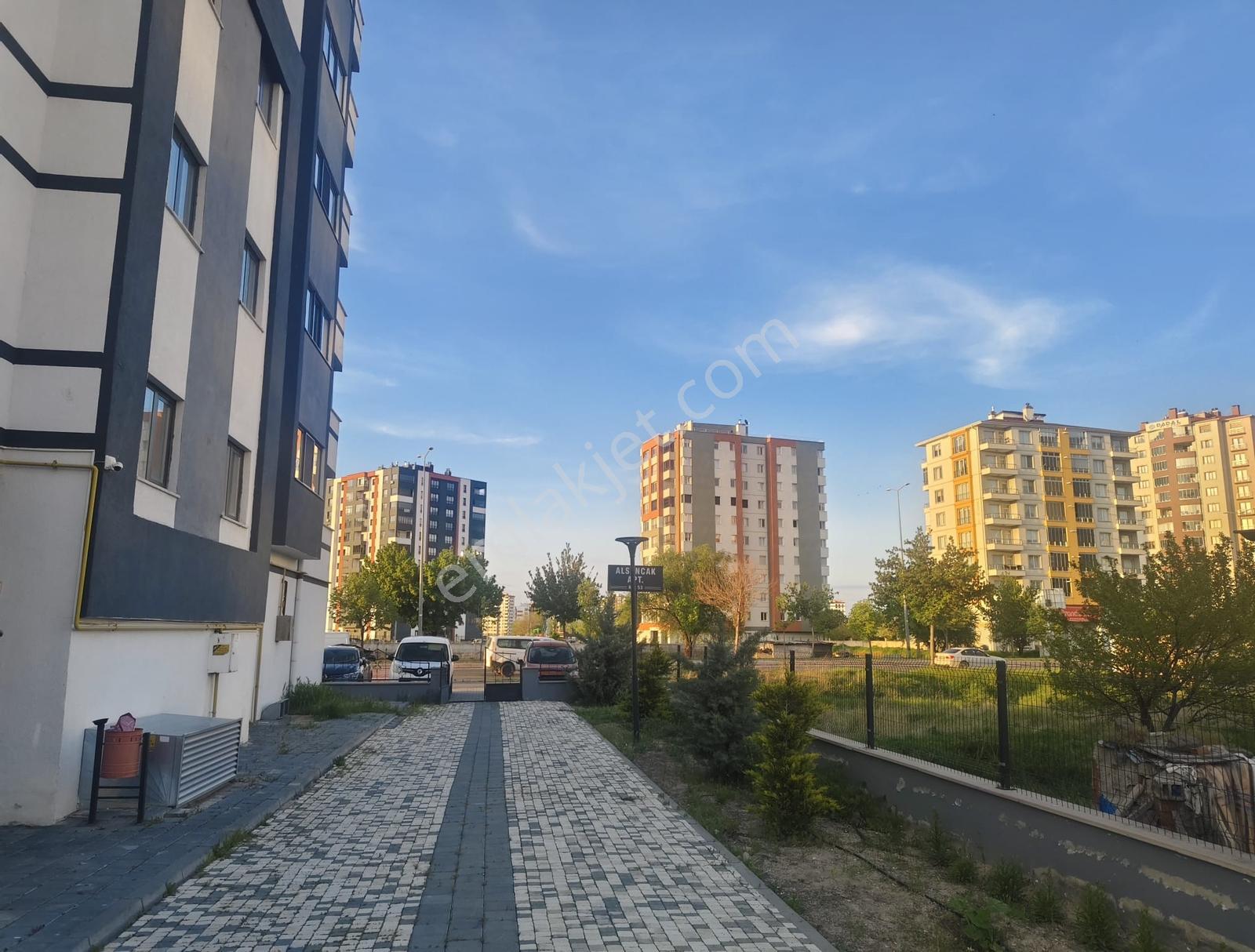 Yakut'ta Kadir Has Yakınında Harika 3.5+1 Daire - Görsel 33