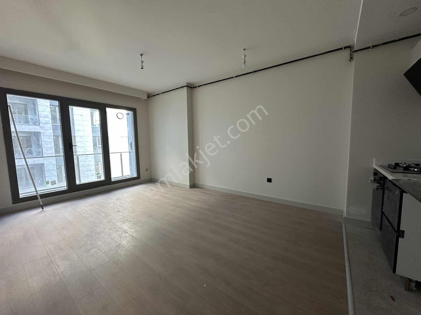 Empire Beylikdüzü Ara Kat Peyzaj Cephe Satılık 1+1 52 M2 Daire - Görsel 3