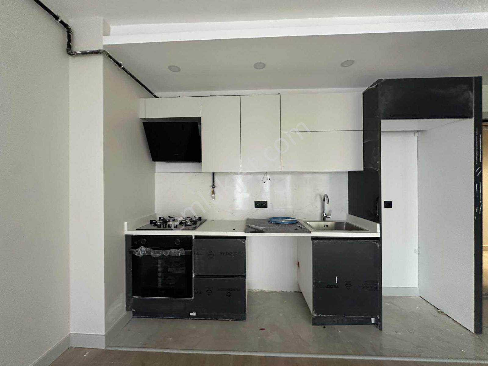 Empire Beylikdüzü Ara Kat Peyzaj Cephe Satılık 1+1 52 M2 Daire - Görsel 7