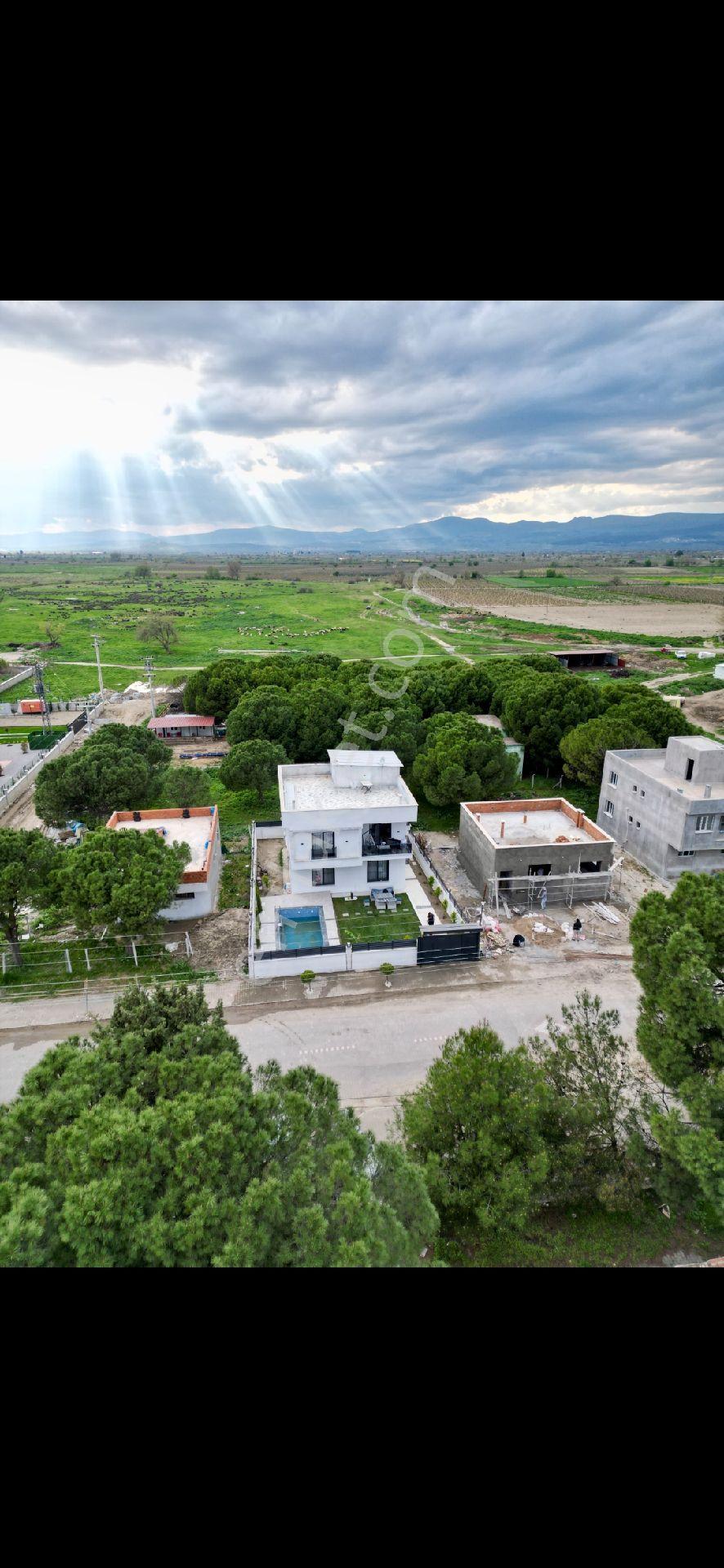 Vizyon Gayrimenkul Den Saruhanlı Adiloba Koyunde Satılık Villa