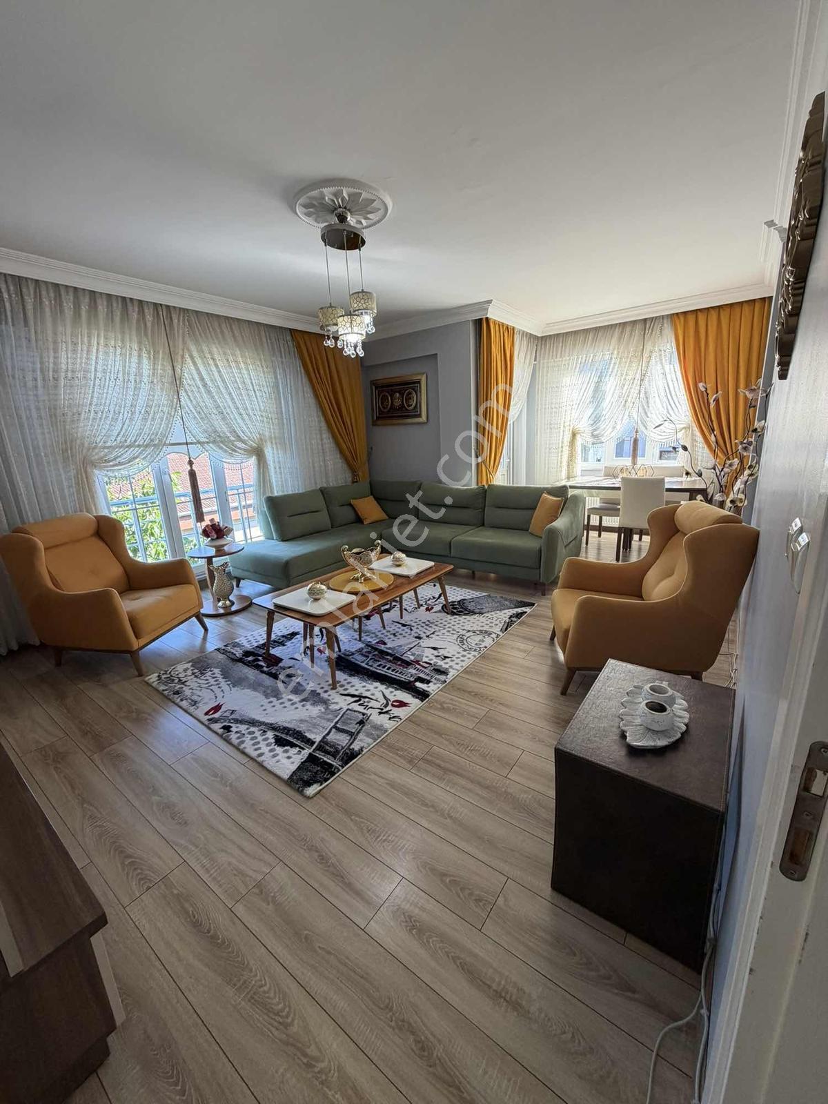 Çerkezköy Feyzi Paşa Mahallesi'nde Tedaşın Yanı 4 + 2