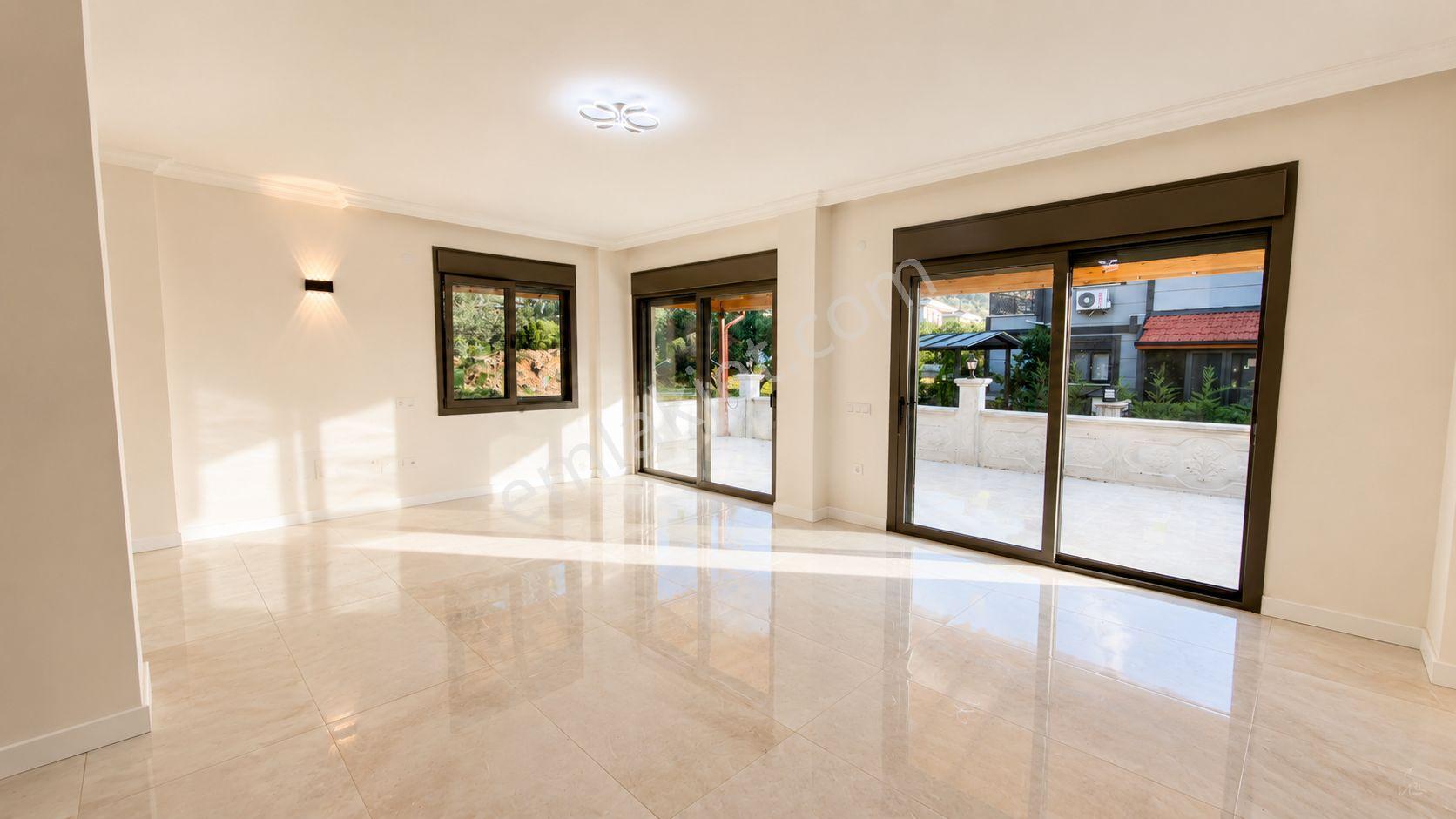 No:10 Gayrimenkul’den Ayvalık Sefa Çamlık'ta 310m² Arsa İçinde Denize 800m 3+1müstakil Dubleks Villa - Görsel 12