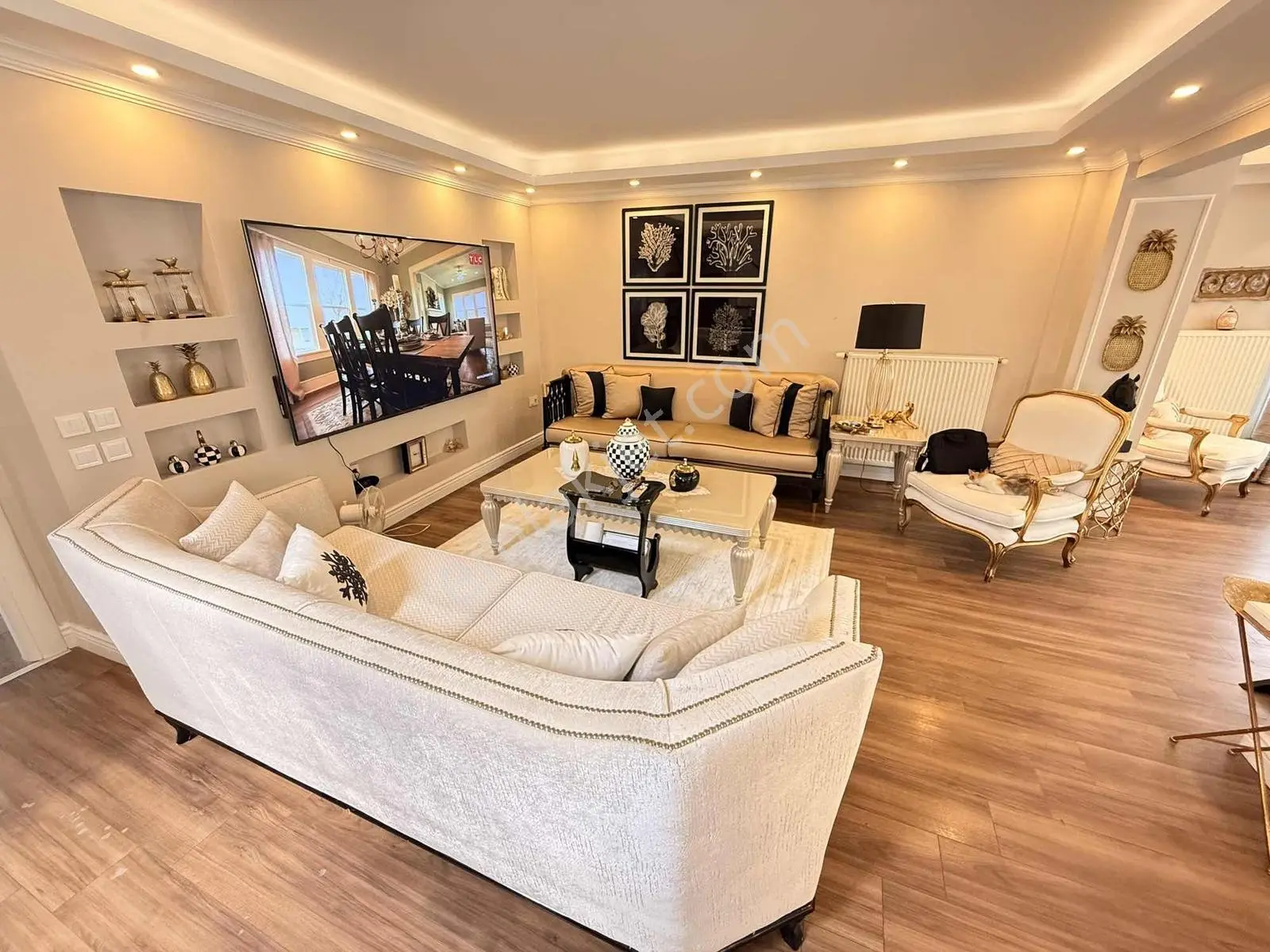 Mimaroba'da Havuzlu Site İçinde Geniş Ve Lüks Satılık 5+2 Villa - Görsel 22