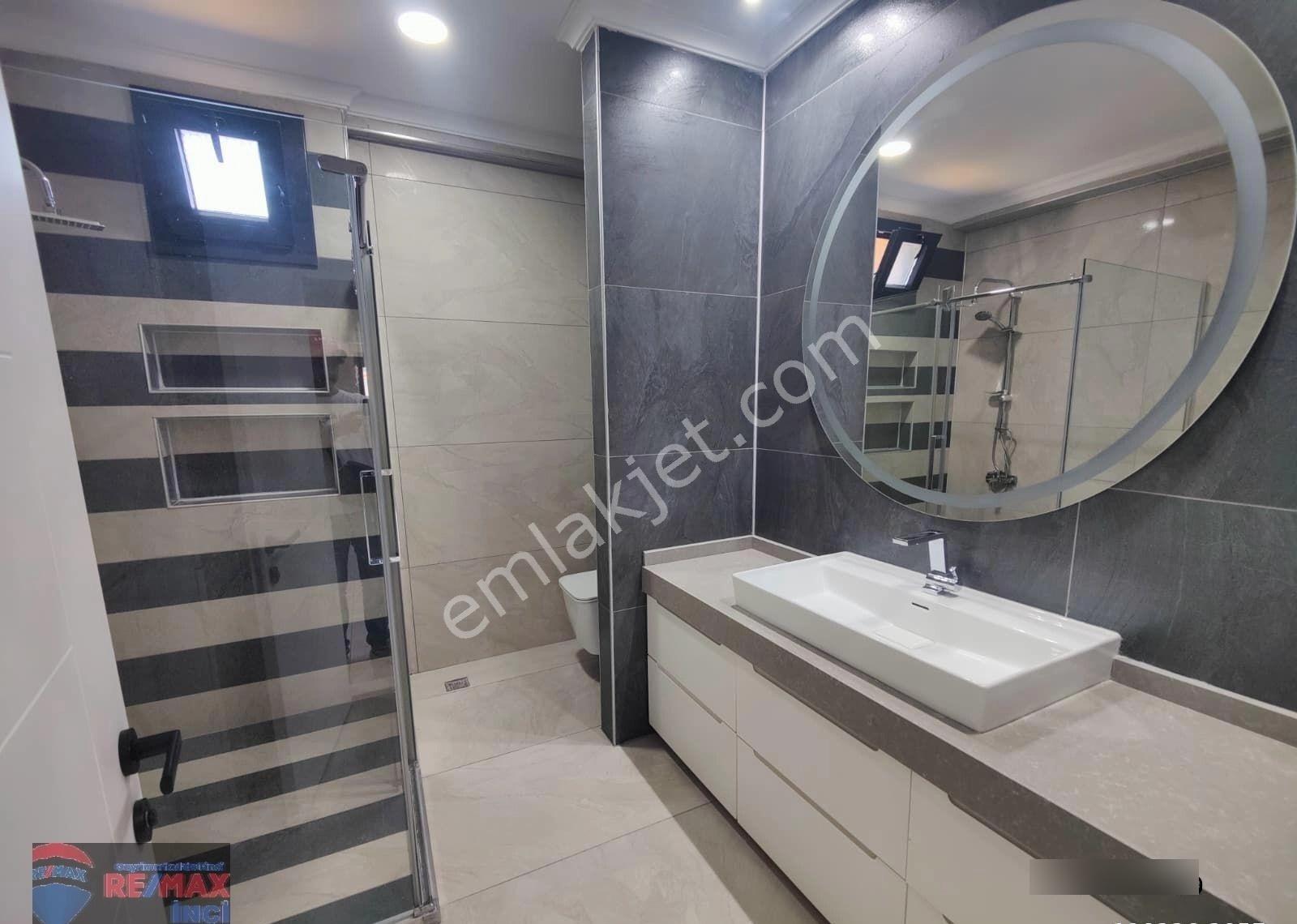 Re/max İnci'den Karesi Kuva-i Milliye 'de Satılık 6+1 Akıllı Ev Sistemli Bahçeli Tripleks Villa - Görsel 39