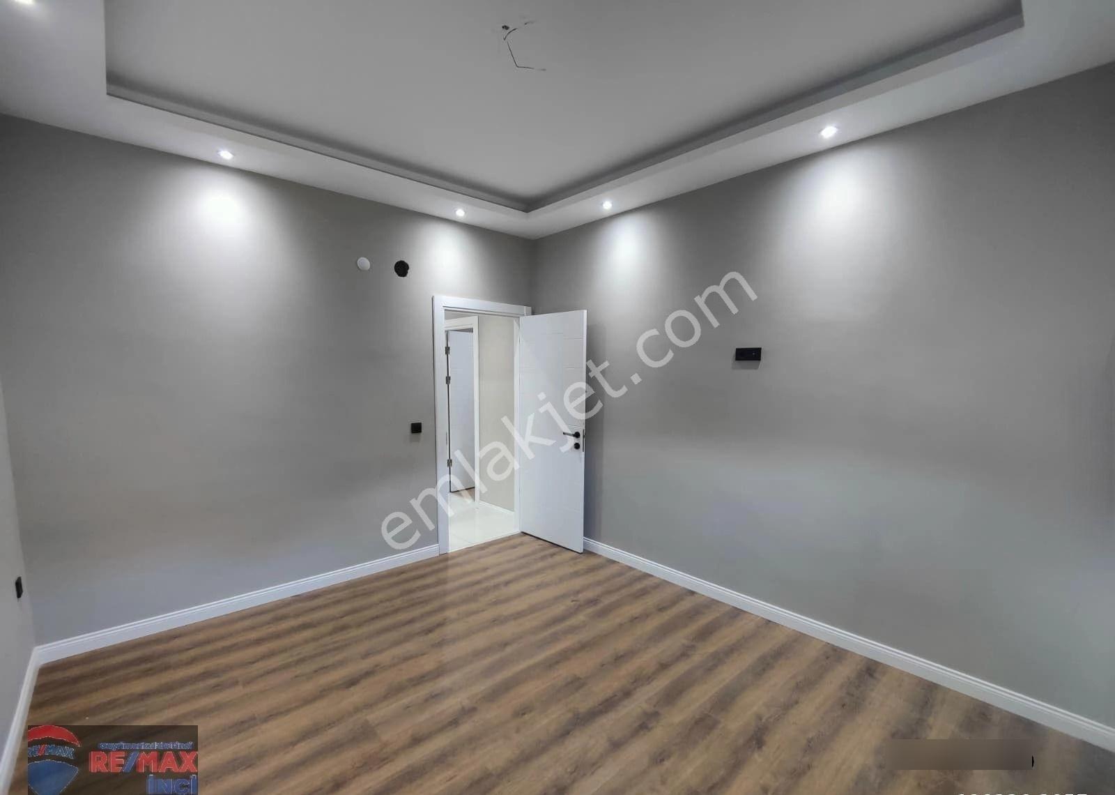 Re/max İnci'den Karesi Kuva-i Milliye 'de Satılık 6+1 Akıllı Ev Sistemli Bahçeli Tripleks Villa - Görsel 13
