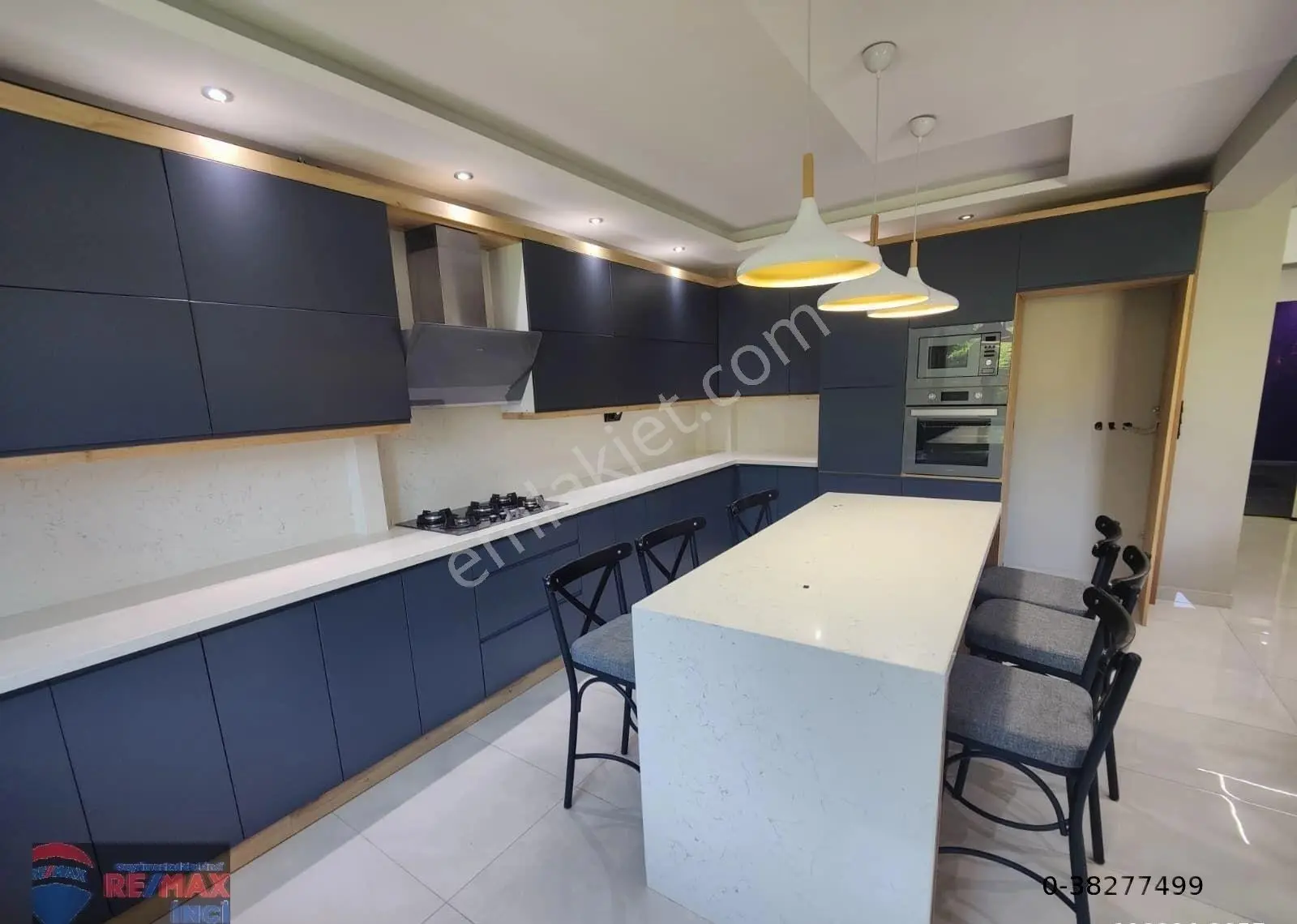 Re/max İnci'den Karesi Kuva-i Milliye 'de Satılık 6+1 Akıllı Ev Sistemli Bahçeli Tripleks Villa - Görsel 5