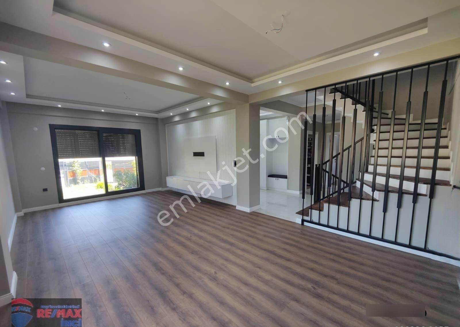 Re/max İnci'den Karesi Kuva-i Milliye 'de Satılık 6+1 Akıllı Ev Sistemli Bahçeli Tripleks Villa