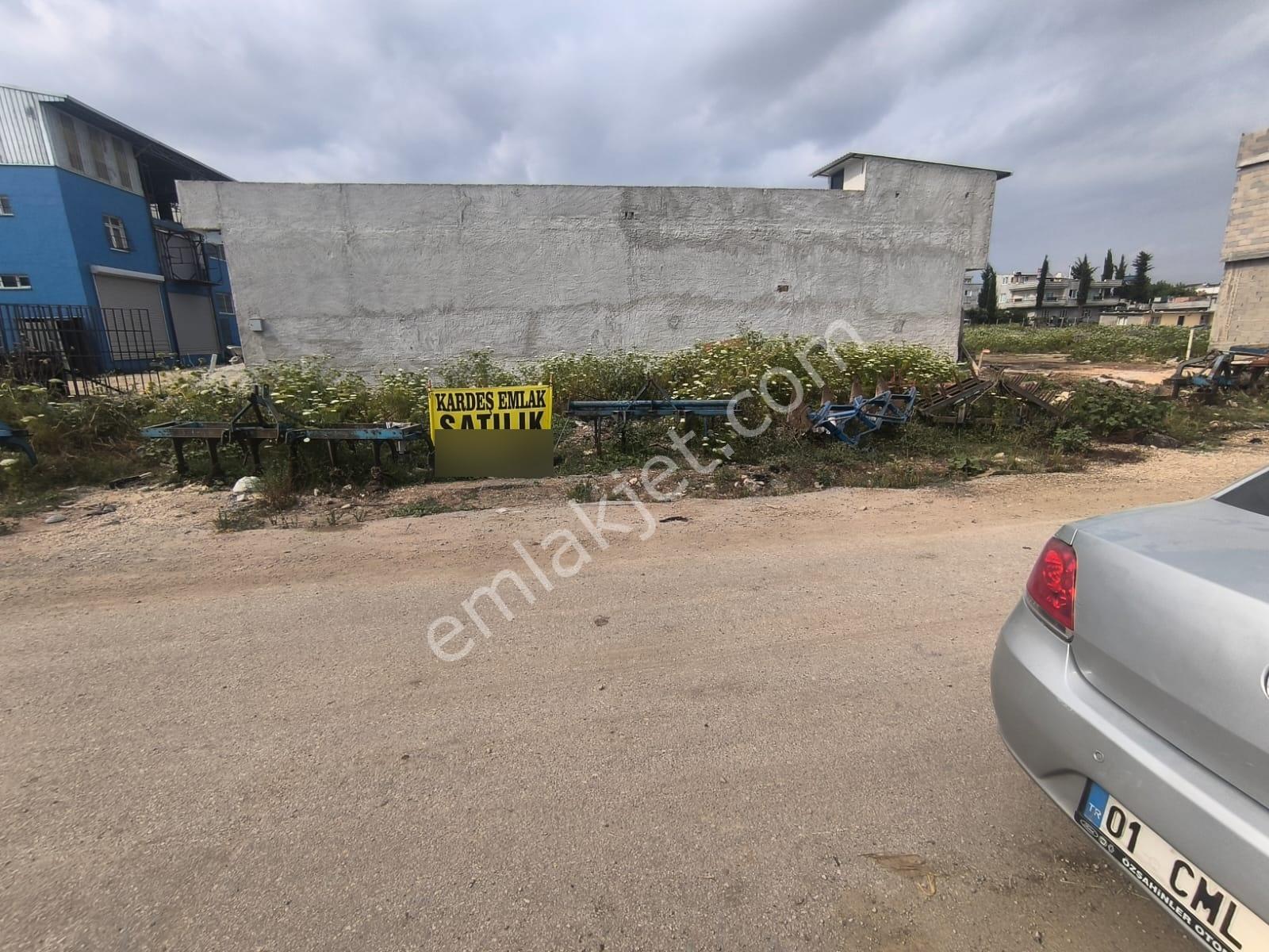 Kardeş Emlak'tan 300 M² Köşe Hisse 3 Cepheli 25 M Yol Cepheli - Görsel 2