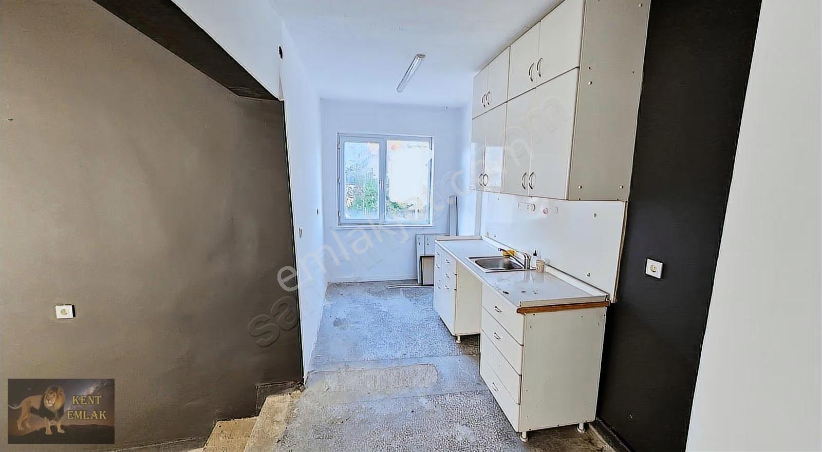 Kent Emlak'tan Abidin Paşada Satılık 46 Metre Wc Li Dükkan - Görsel 3