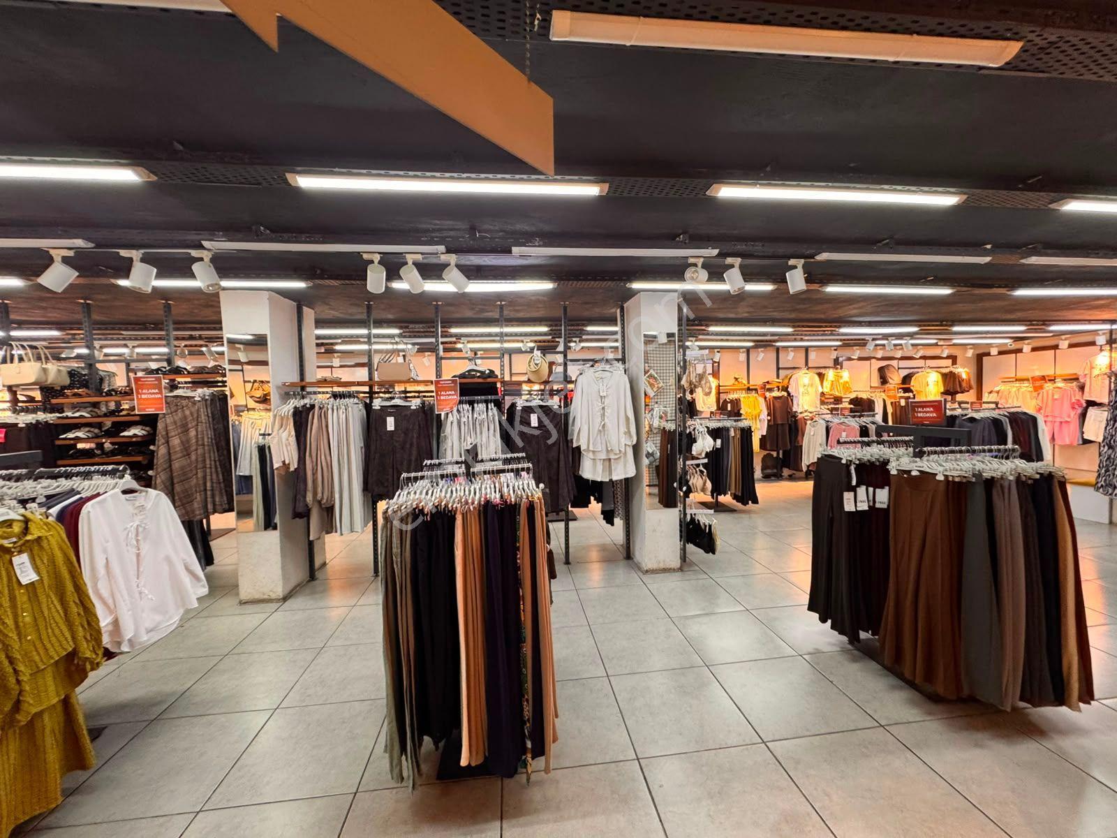 Kurumsal Kiracılı Yüksek Kira Getirisine Sahip Satılık Prestijli Dükkan - Görsel 11