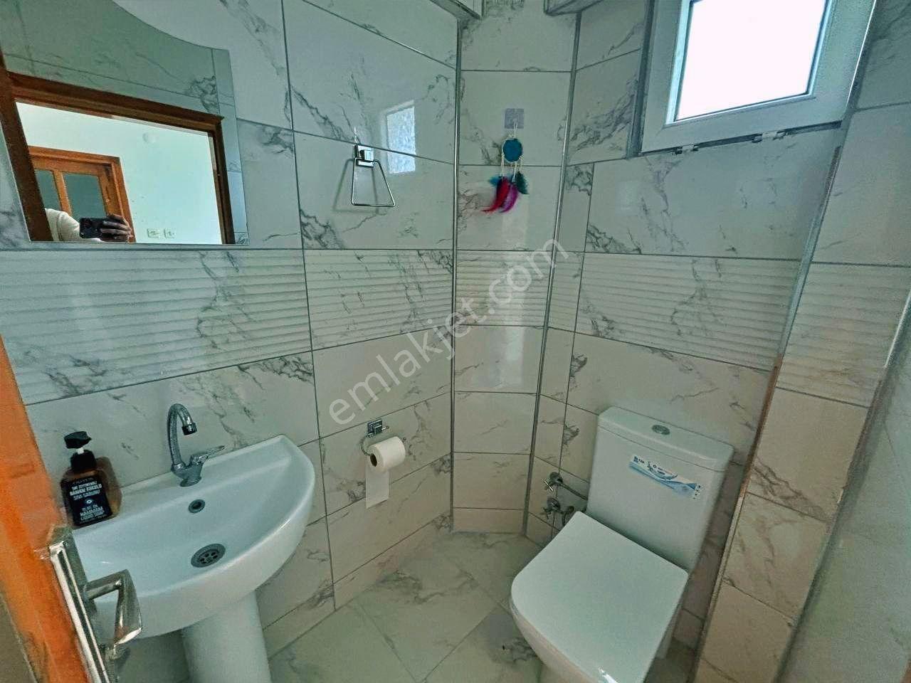 Uytundan Pelitköyde Denize 300 Metre Bahçe Kullanımlı 2+1 Villa - Görsel 31