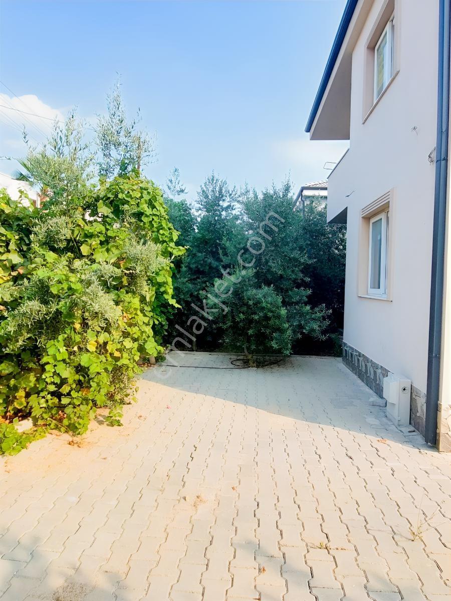 Kardeş Emlak Dan Çınarli Elit Semtinde 4+1 Geniş Oturumlu Villa - Görsel 34