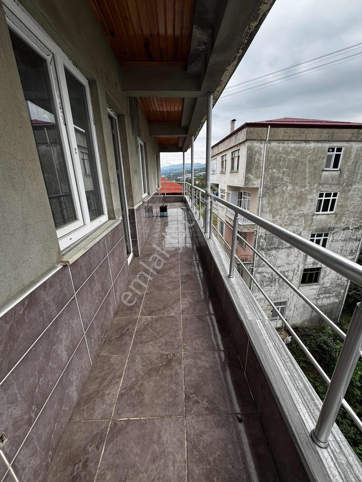 Özgür Emlaktan Deniz Ve Teleferik Manzaralı Daire - Görsel 11