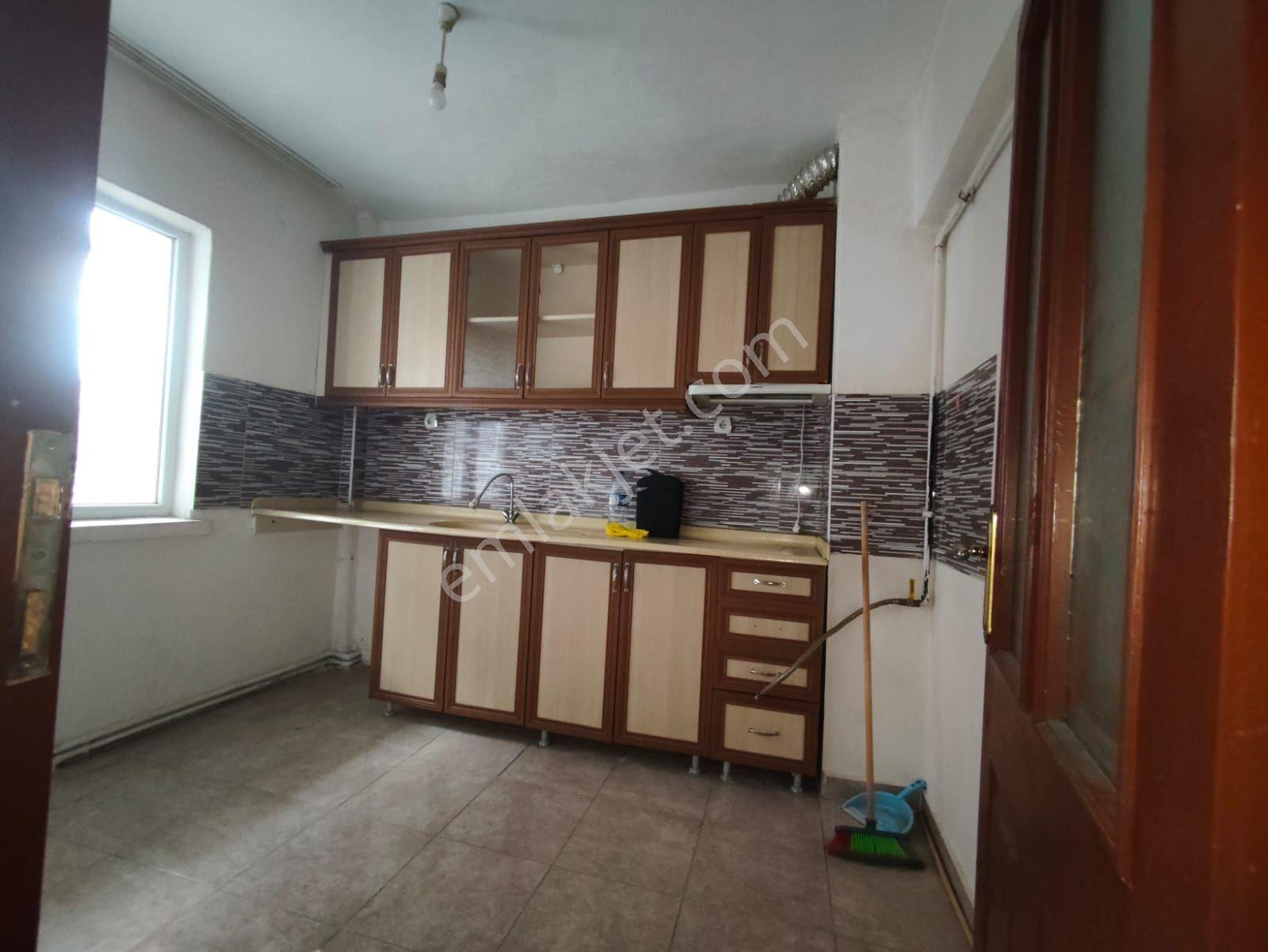Yılmaz Gayrimenkulden Cok Acil Fiyat Düştü 2+1 Ön Cephe Satılk.. - Görsel 31