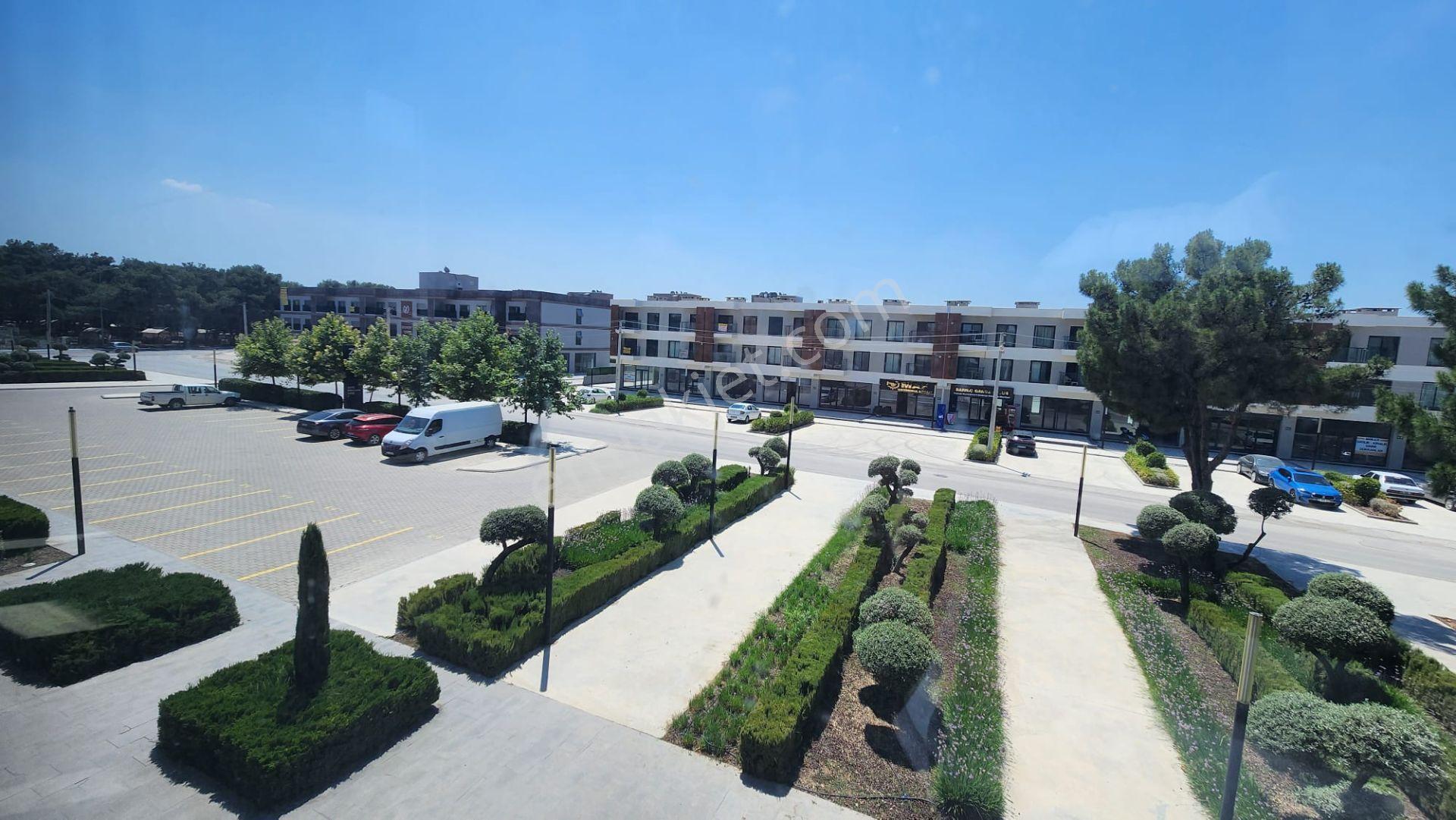 Zone Gaziemir'de Satılık Köşe Konumlu İşyeri - Görsel 2
