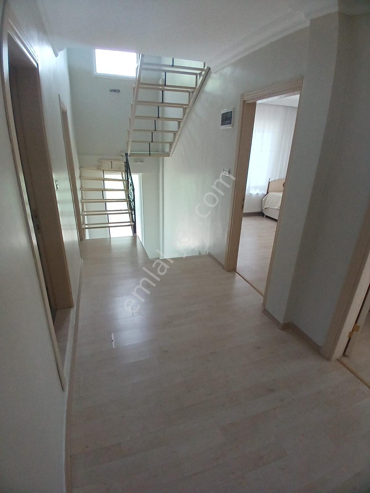 Suadiye Konakları'nda Havuzlu Satılık 5+1 Müstakil Villa - Görsel 31