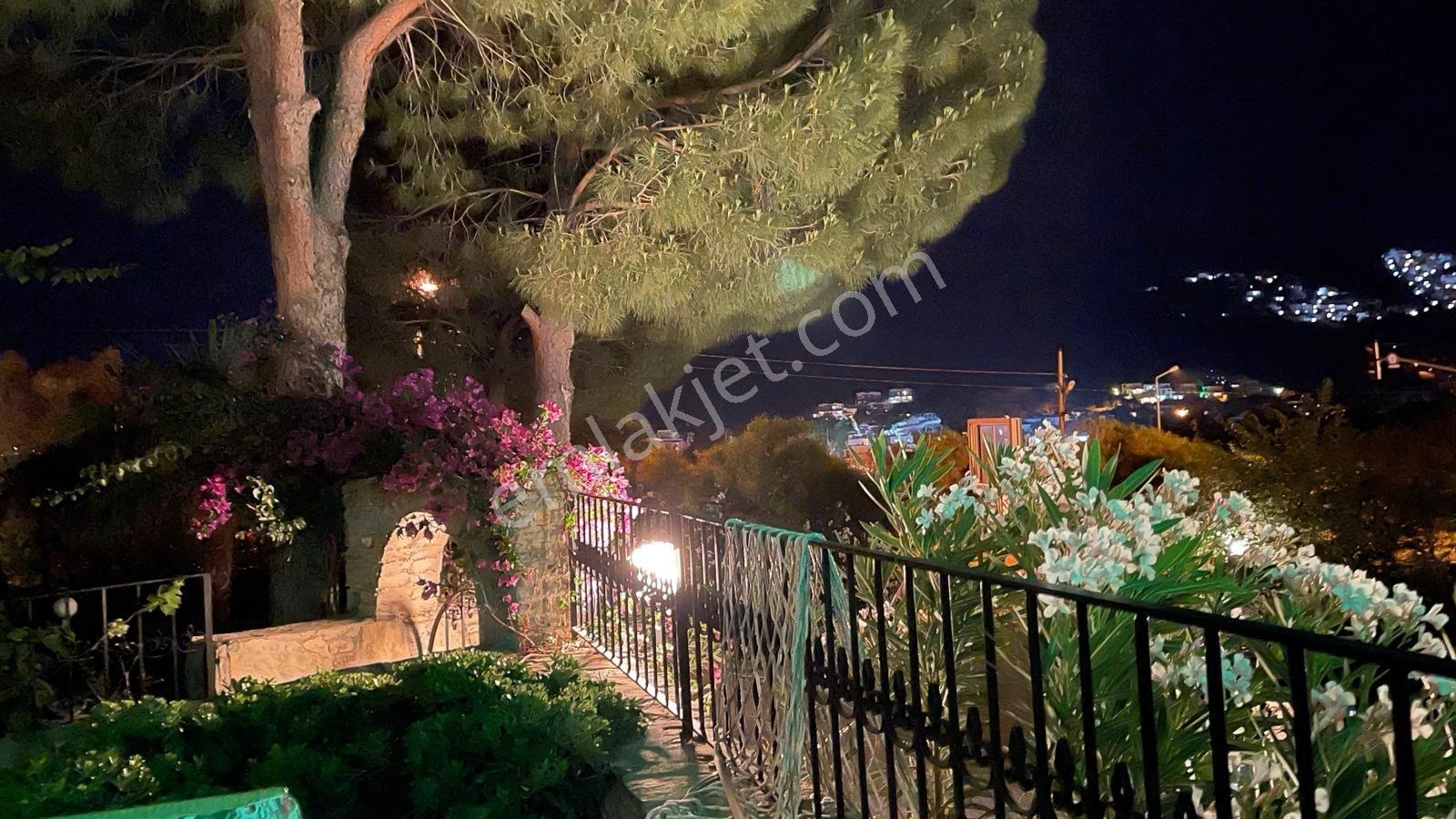 Bodrum Torba Satılık 4+2 Deniz Manzaralı Dubleks Villa - Görsel 33