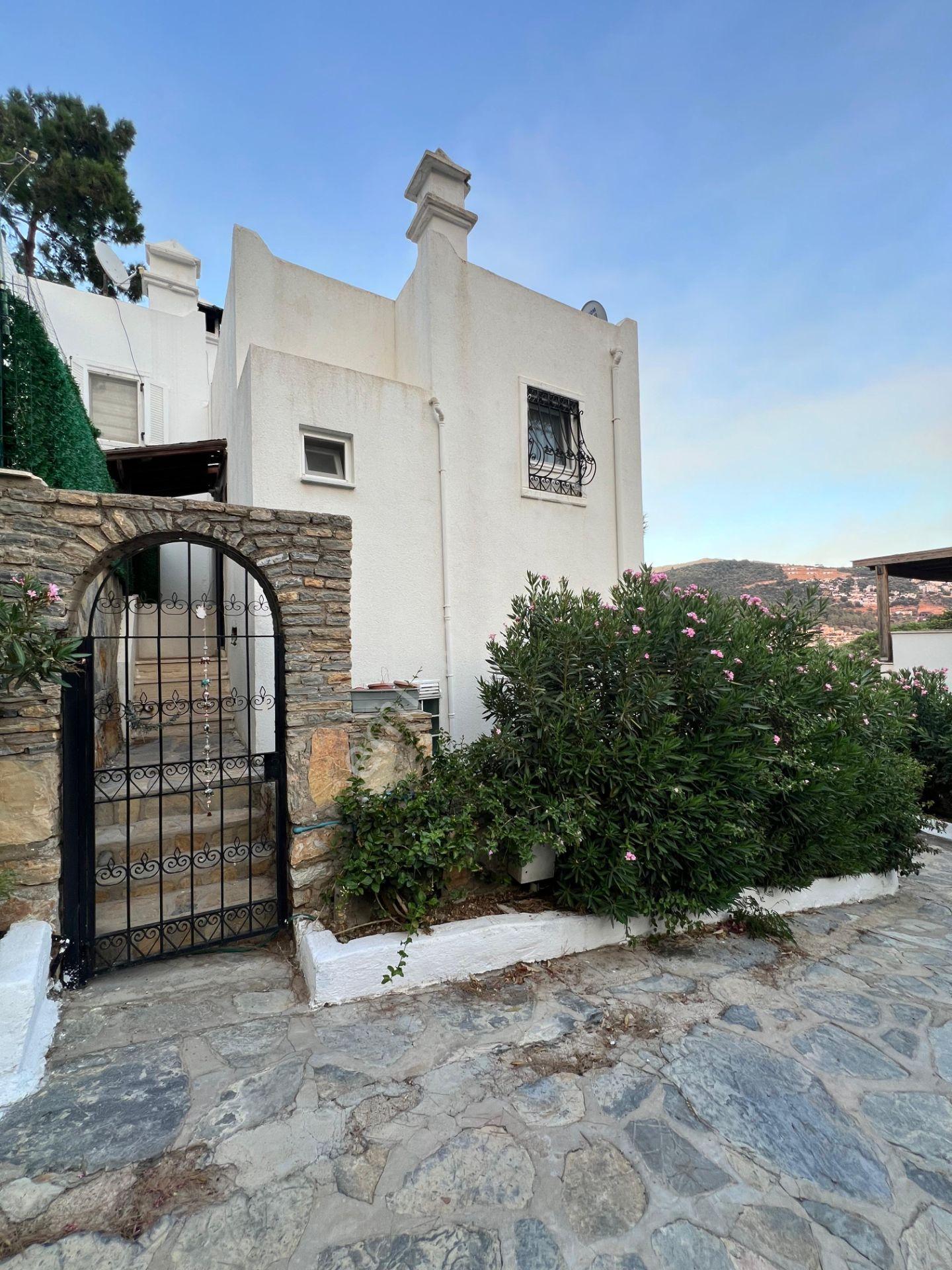 Bodrum Torba Satılık 4+2 Deniz Manzaralı Dubleks Villa - Görsel 17