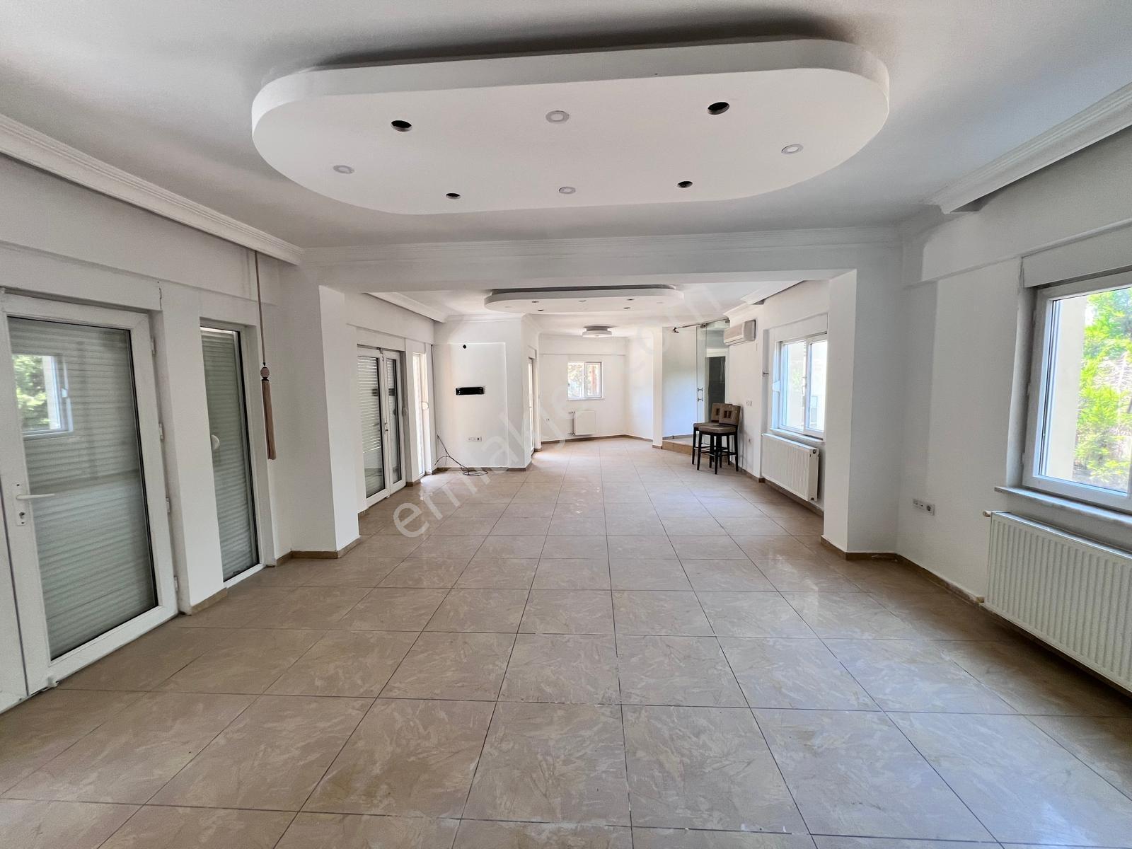 Antalya En Prestijli Bölgesinde Müstakil 2 Adet Satılık Villa - Görsel 22