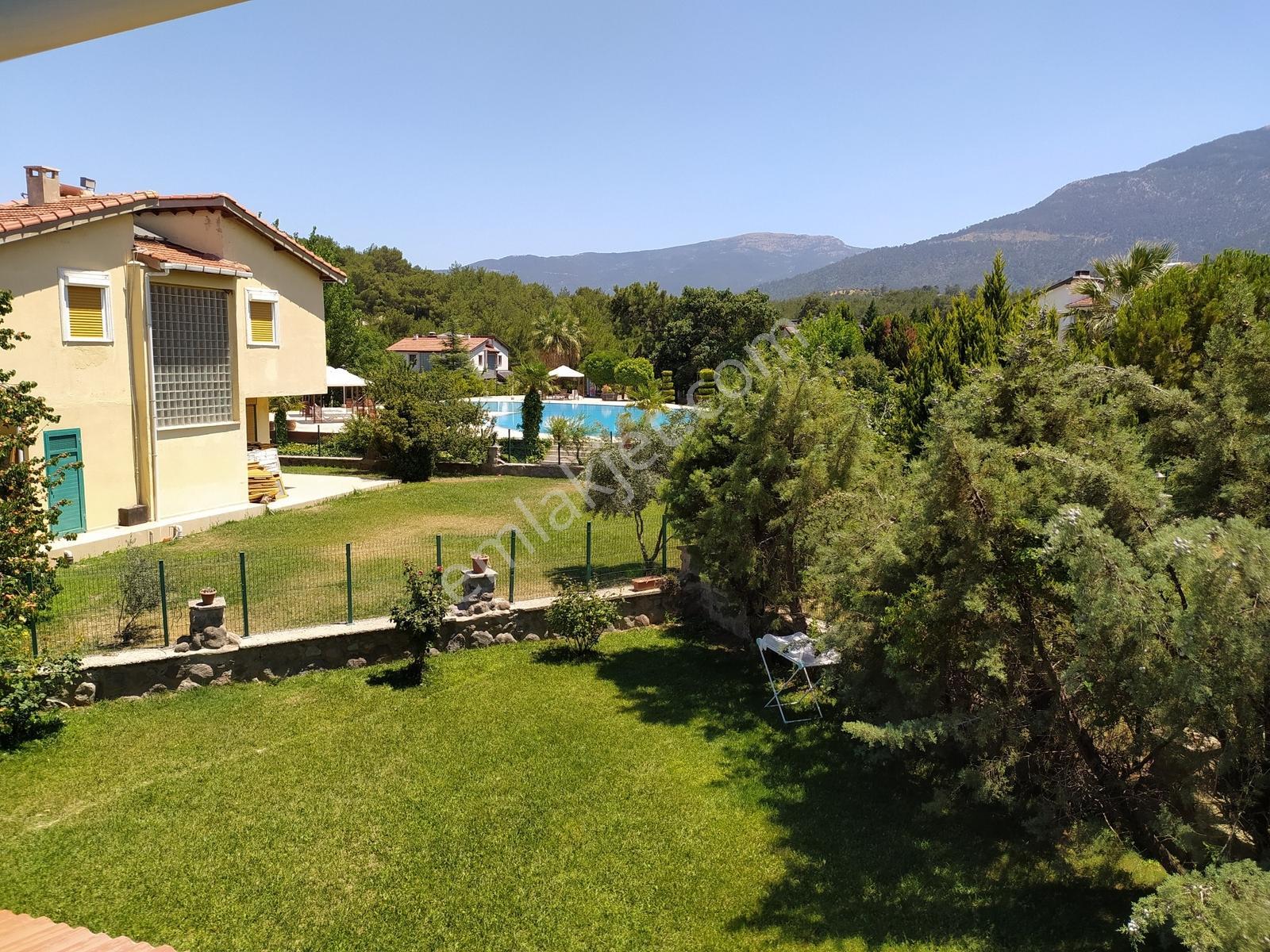 Kemalpaşada Site İçi Müstakil 4+1 Villa 250m2 Konut(1000m2bahçe) - Görsel 17