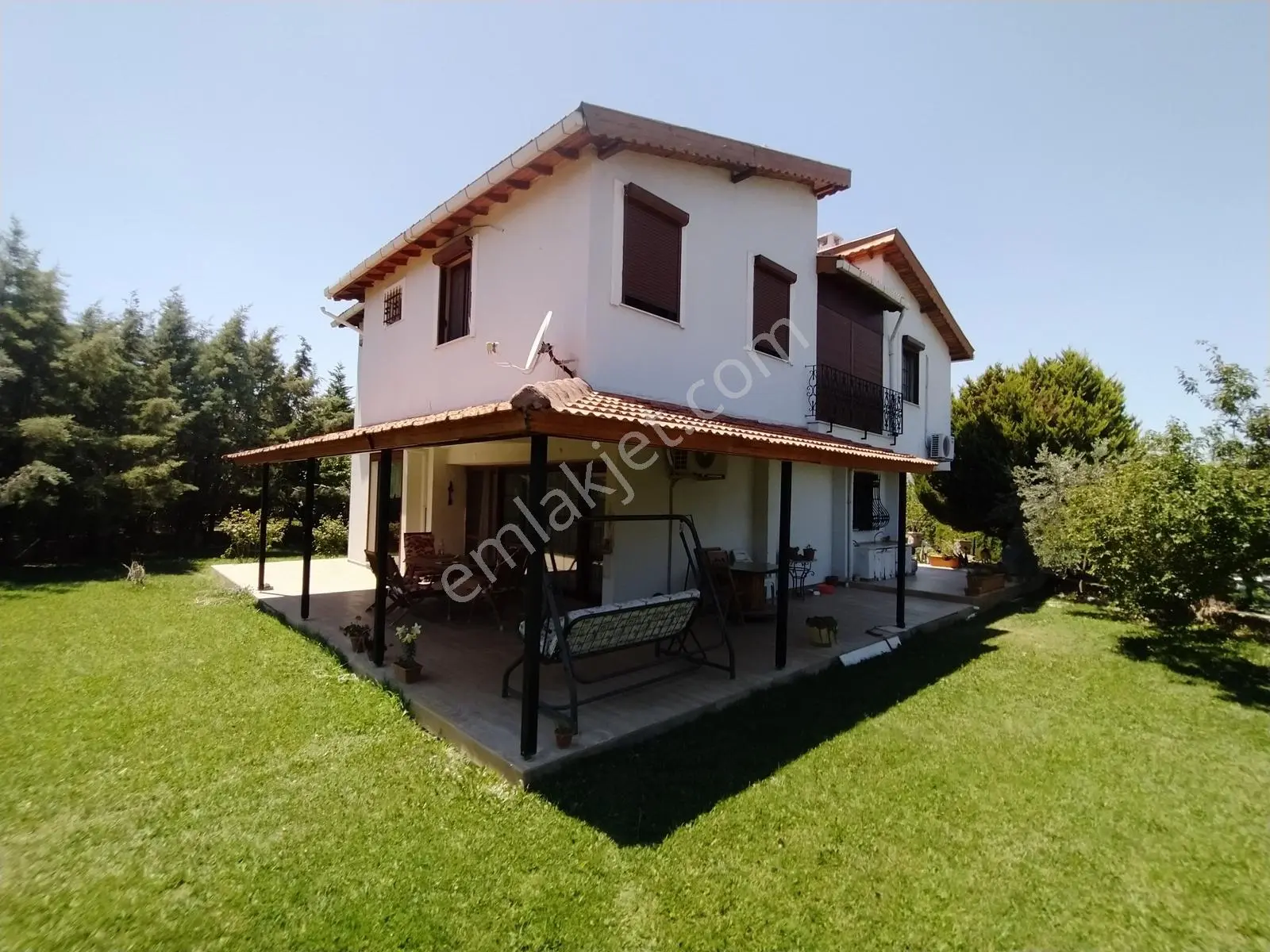 Kemalpaşada Site İçi Müstakil 4+1 Villa 250m2 Konut(1000m2bahçe)
