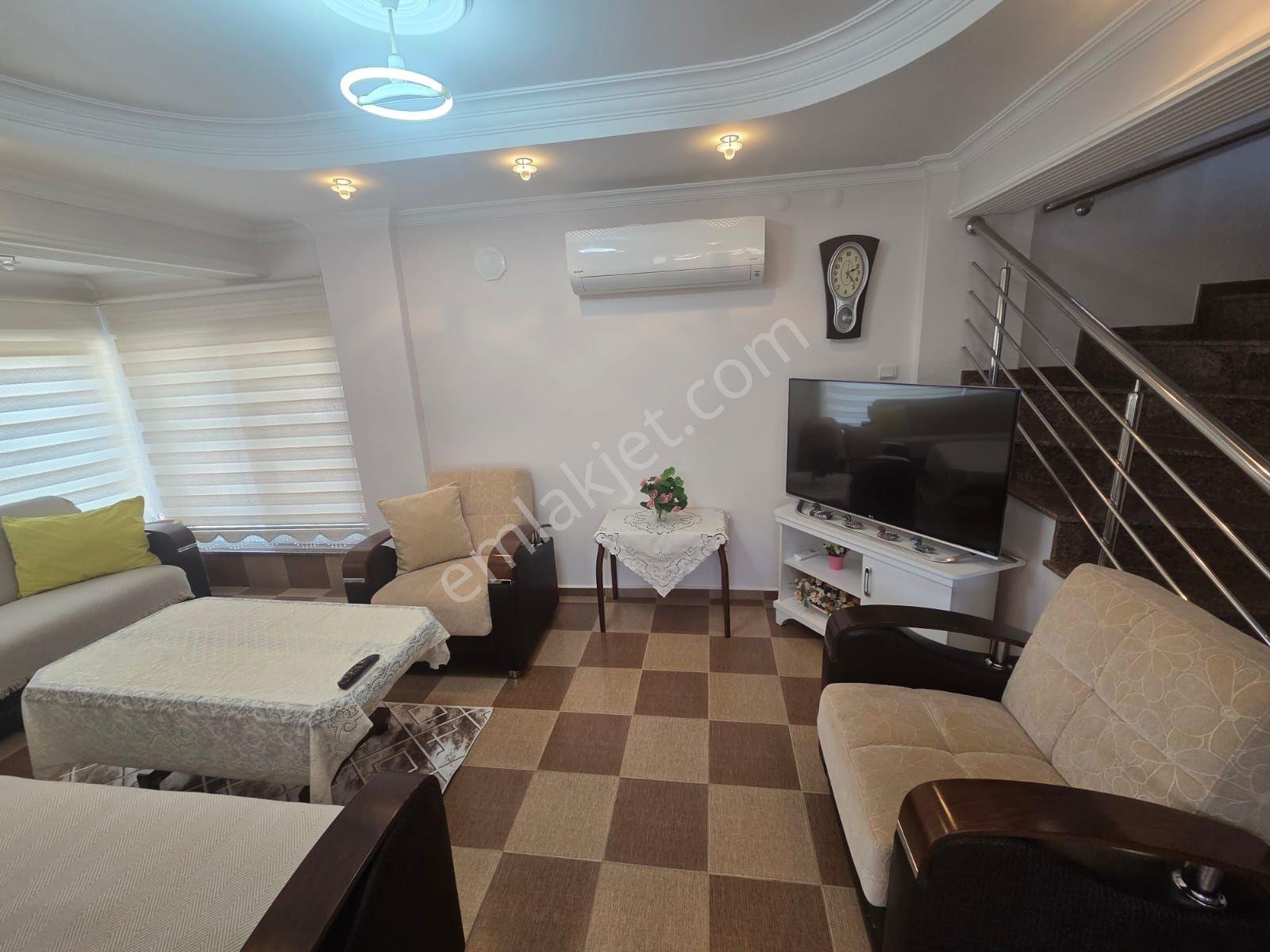 Yenifoça'da Tam Müstakil Doğa Ve Deniz Manzaralı Satılık Villa - Görsel 31
