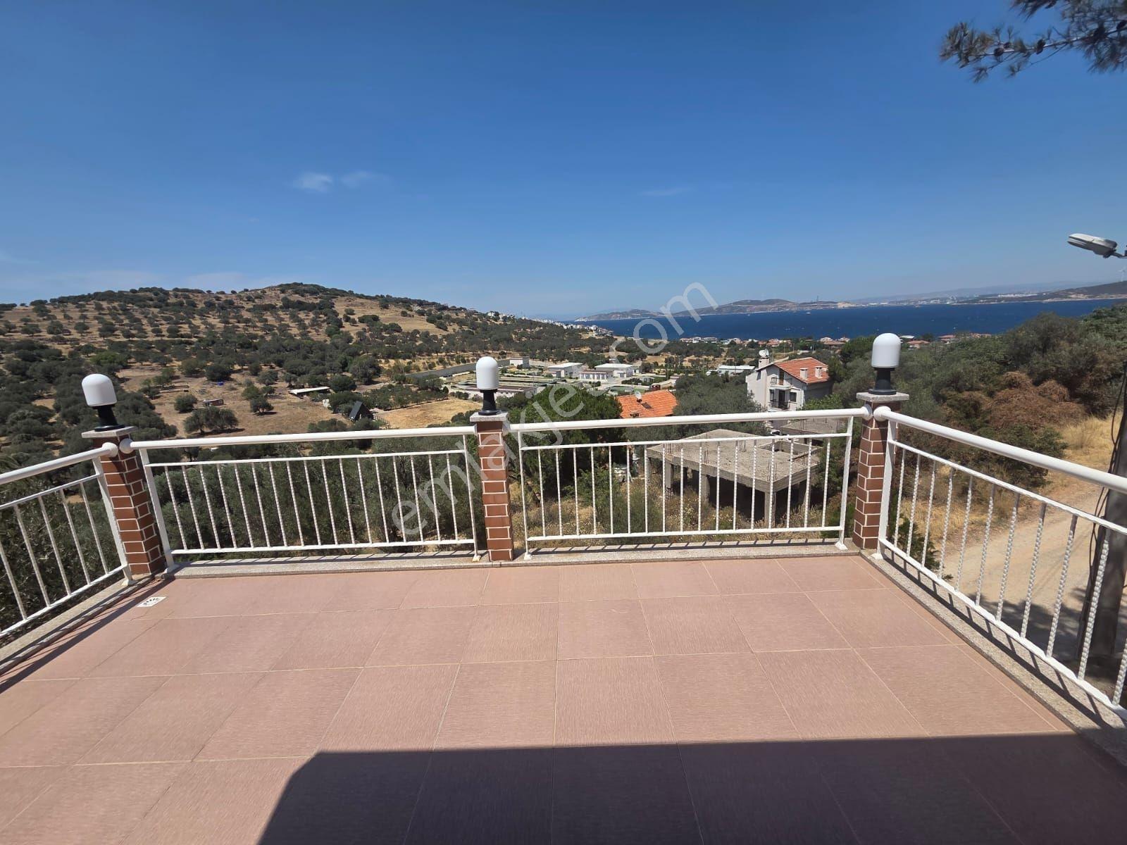 Yenifoça'da Tam Müstakil Doğa Ve Deniz Manzaralı Satılık Villa - Görsel 17