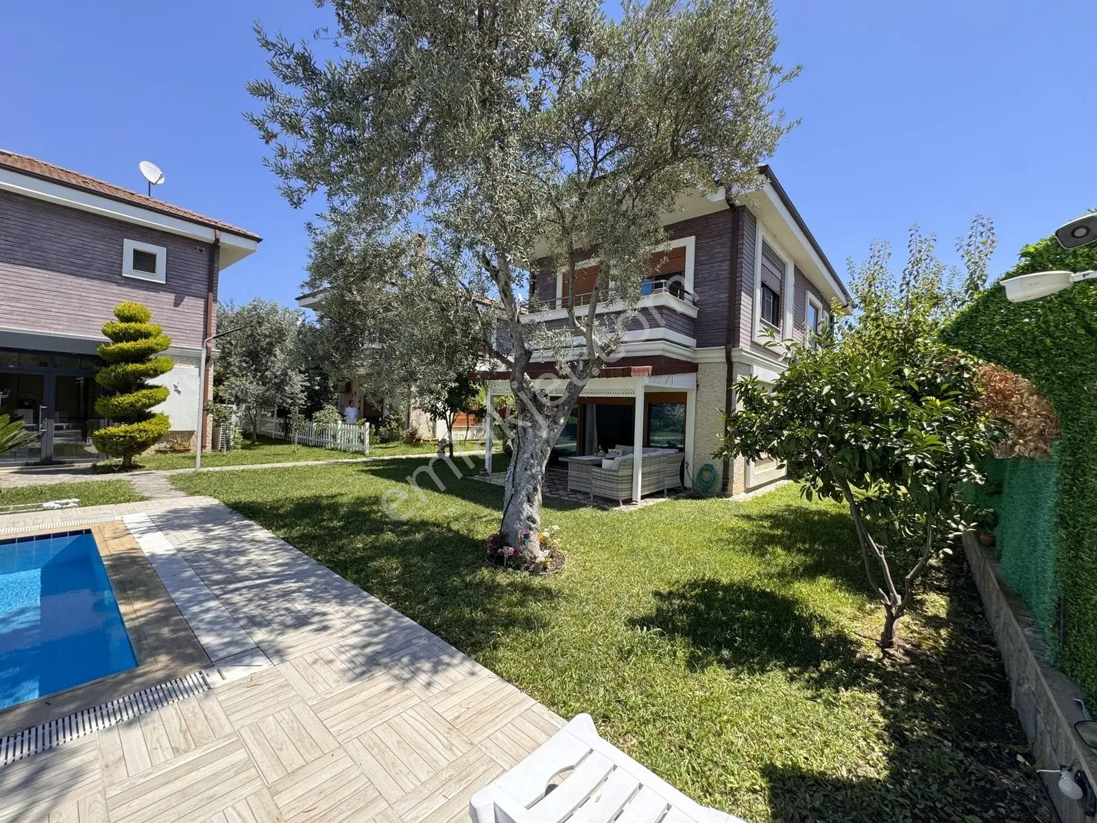 ▀ Yetkili Güç'ten Akçay'da Yüzme Havuzlu Denize 600m Lüx 3+1 Villa - Görsel 25
