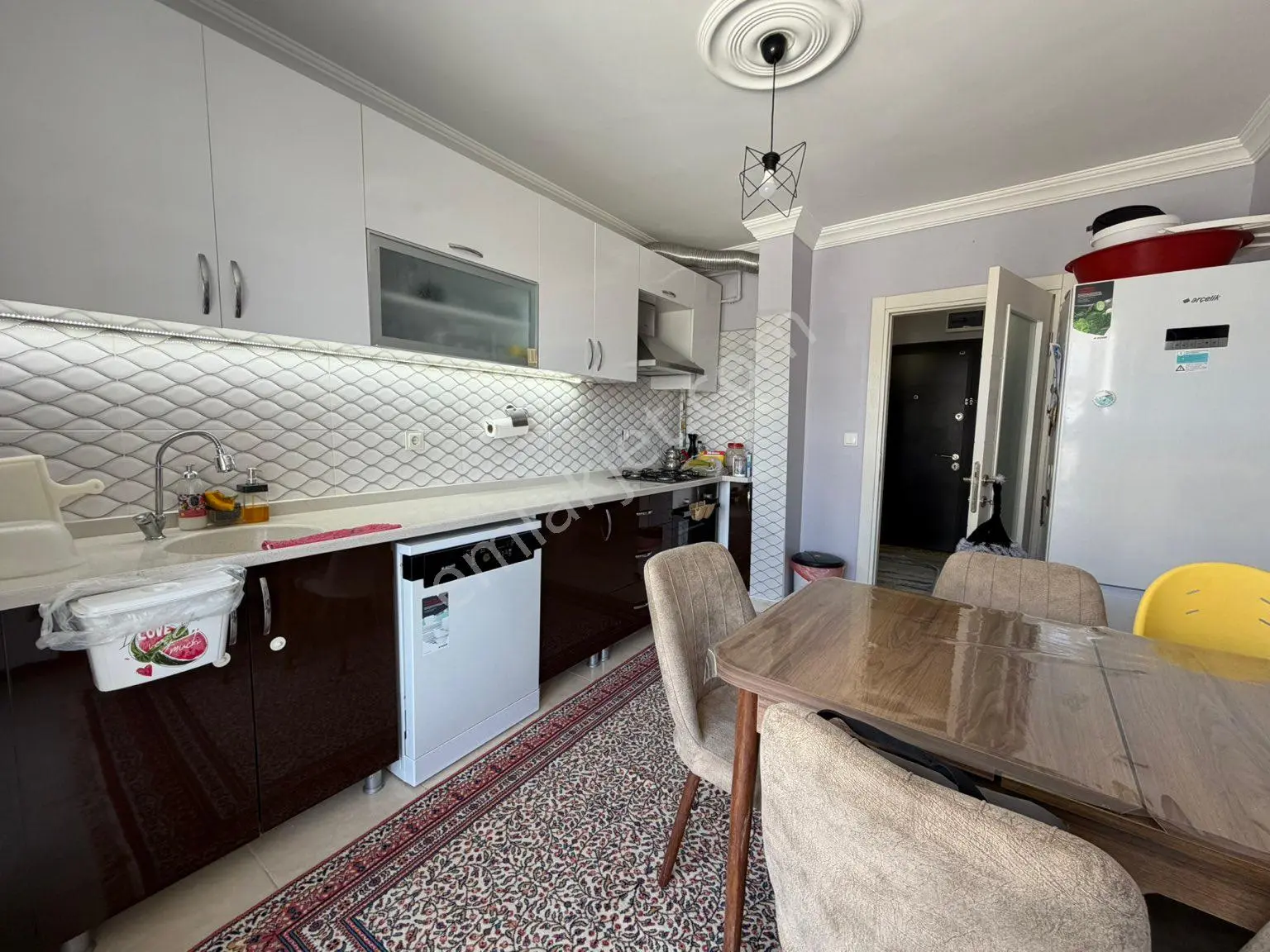 Kanuni Mahallesin'de 4+1 150m² E.banyolu 1.kat Satılık Yeni Bina